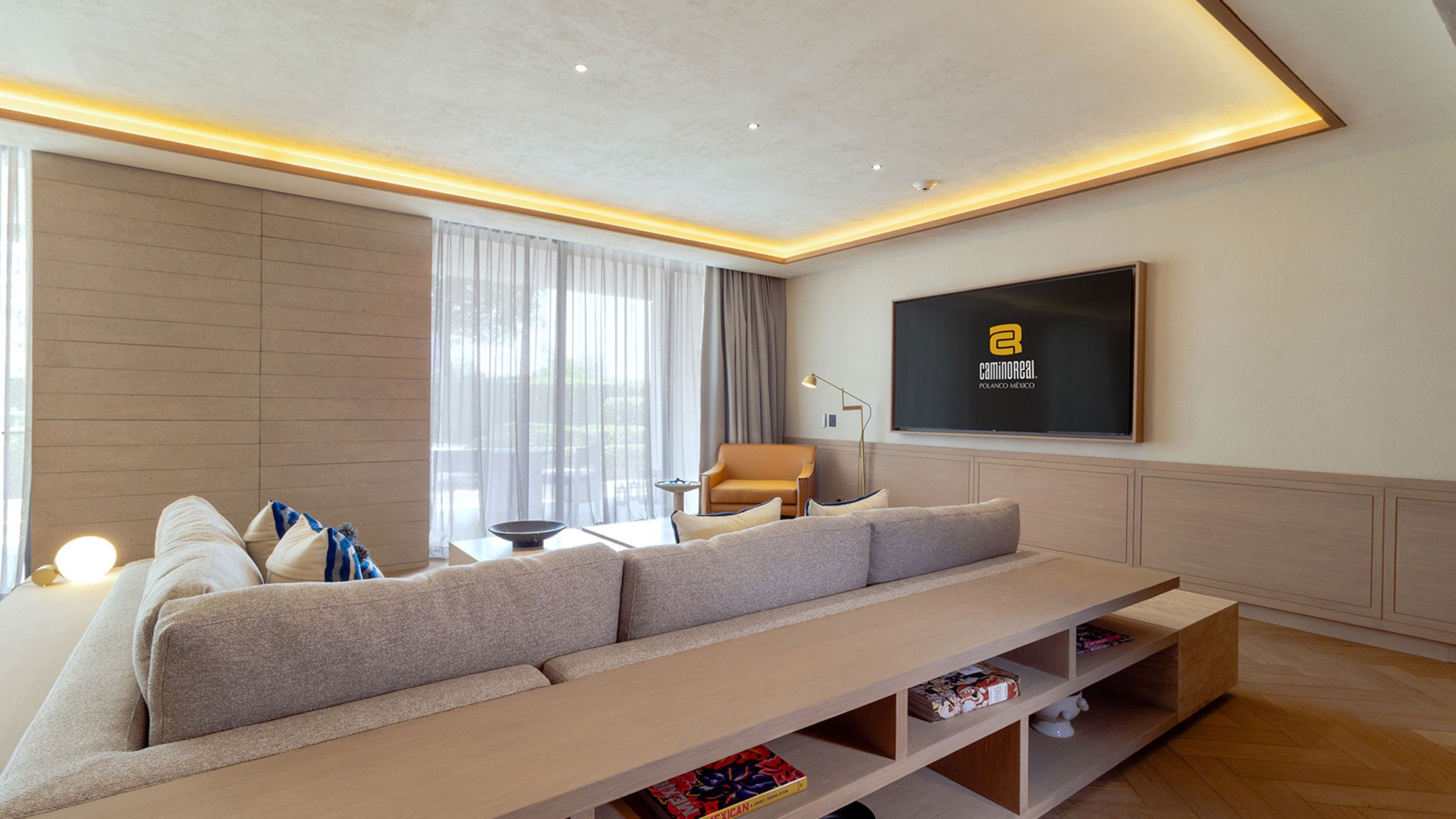Suite King Size Bed