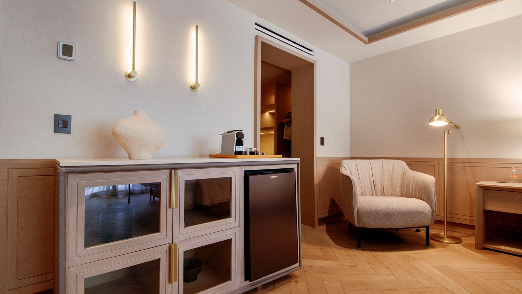Suite King Size Bed