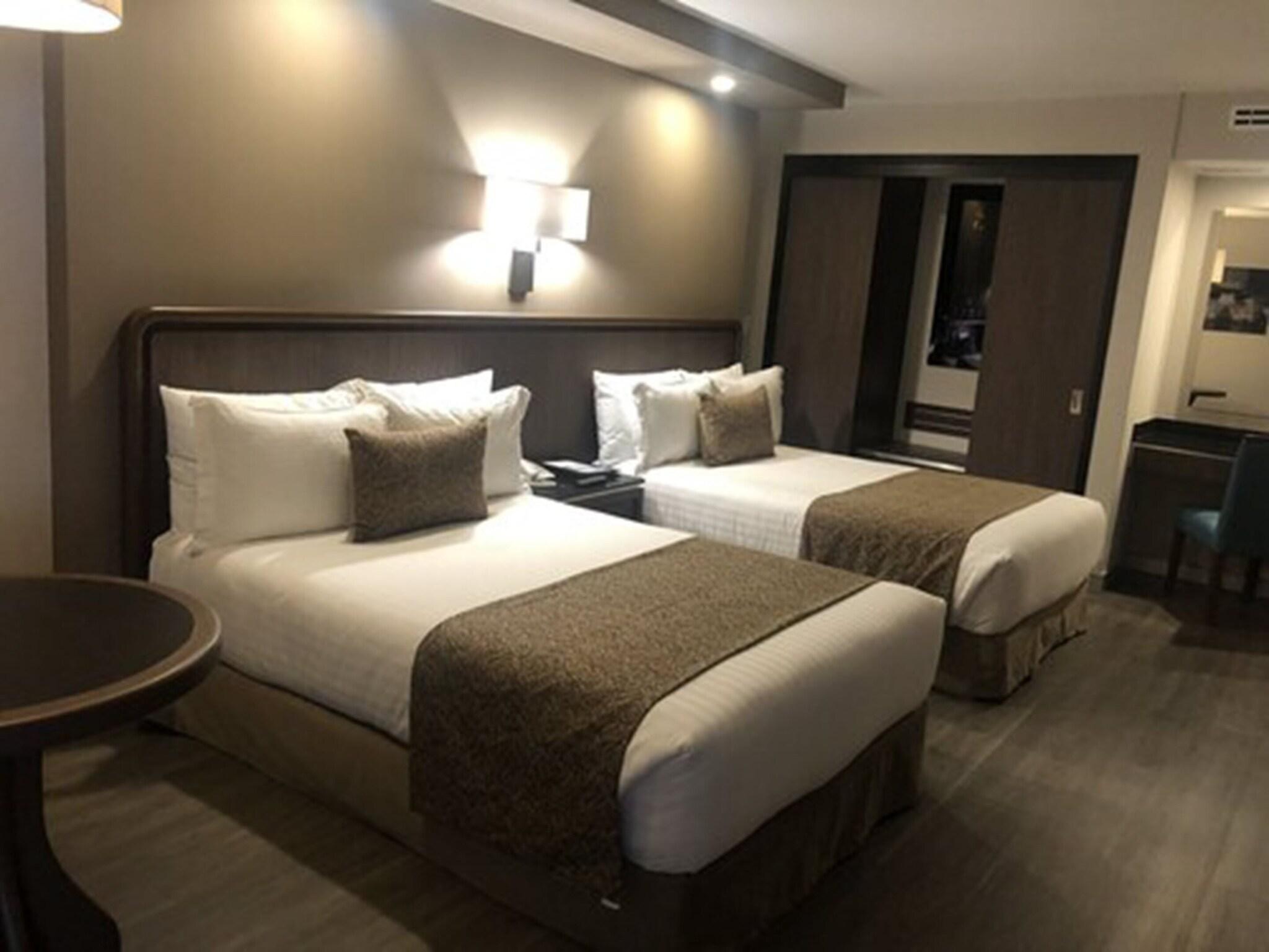 Quadruple Two Double Beds