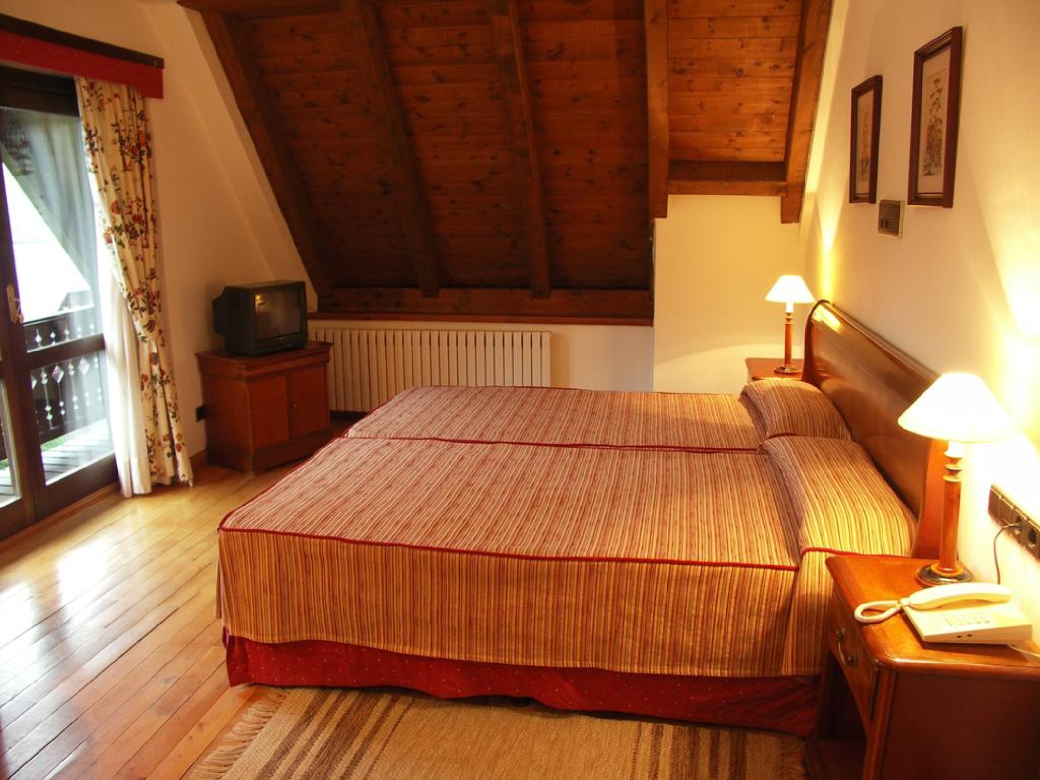 Double or Twin Standard