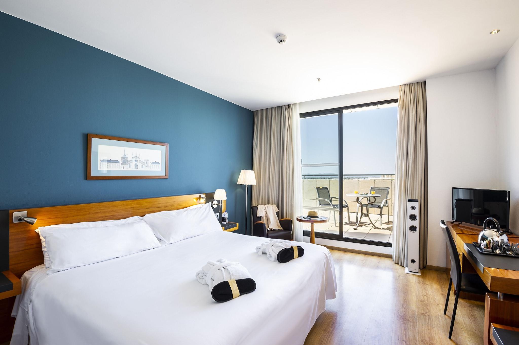 Double Premium King Bed