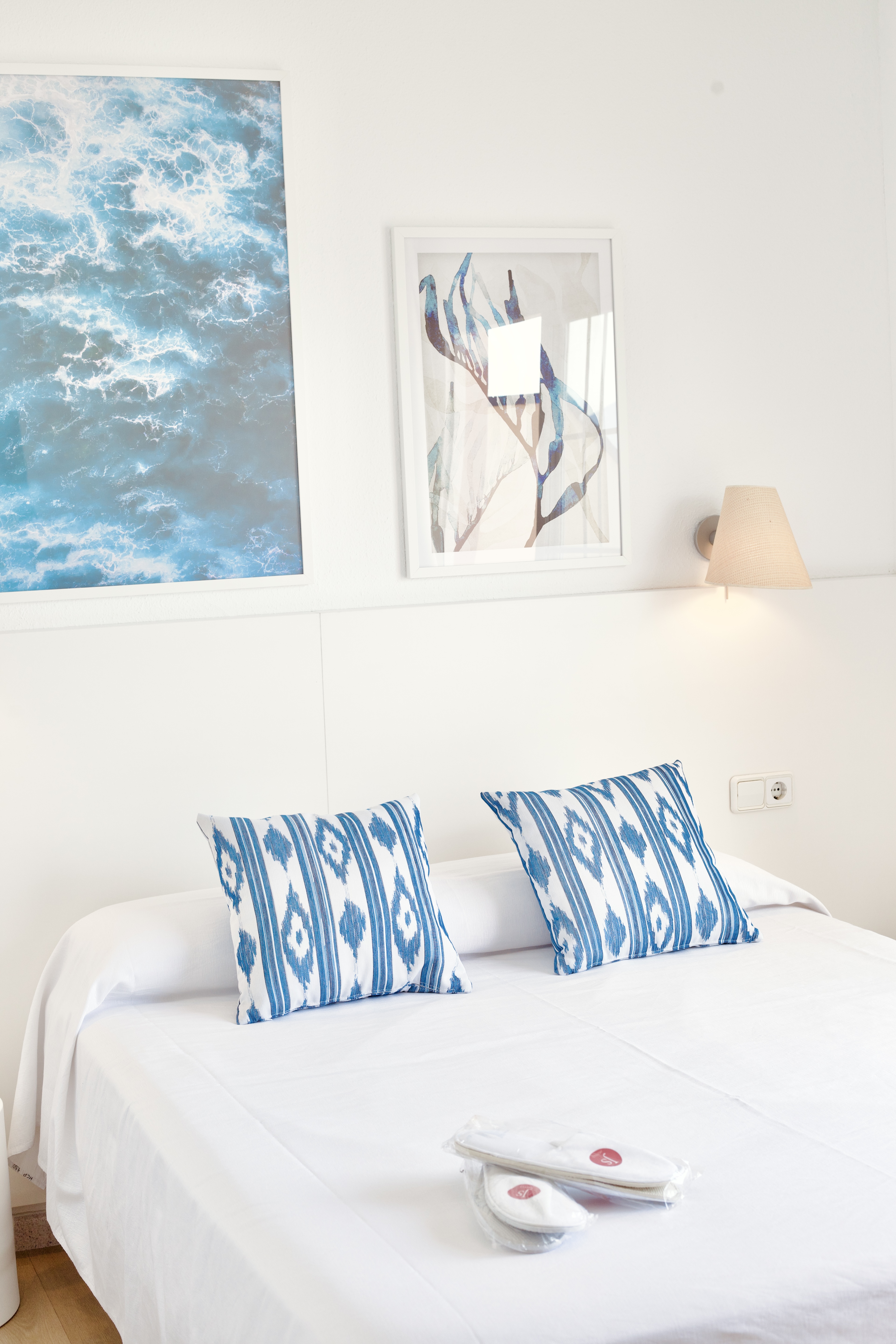 Double or Twin Side Sea View with Balcony