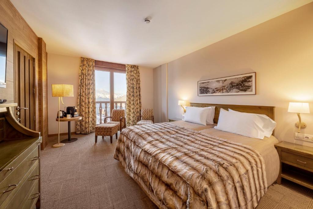 Double or Twin Deluxe with Views