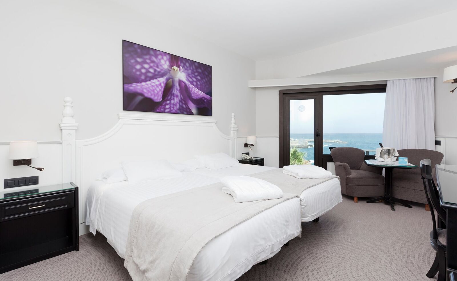 Double or Twin Deluxe Sea View