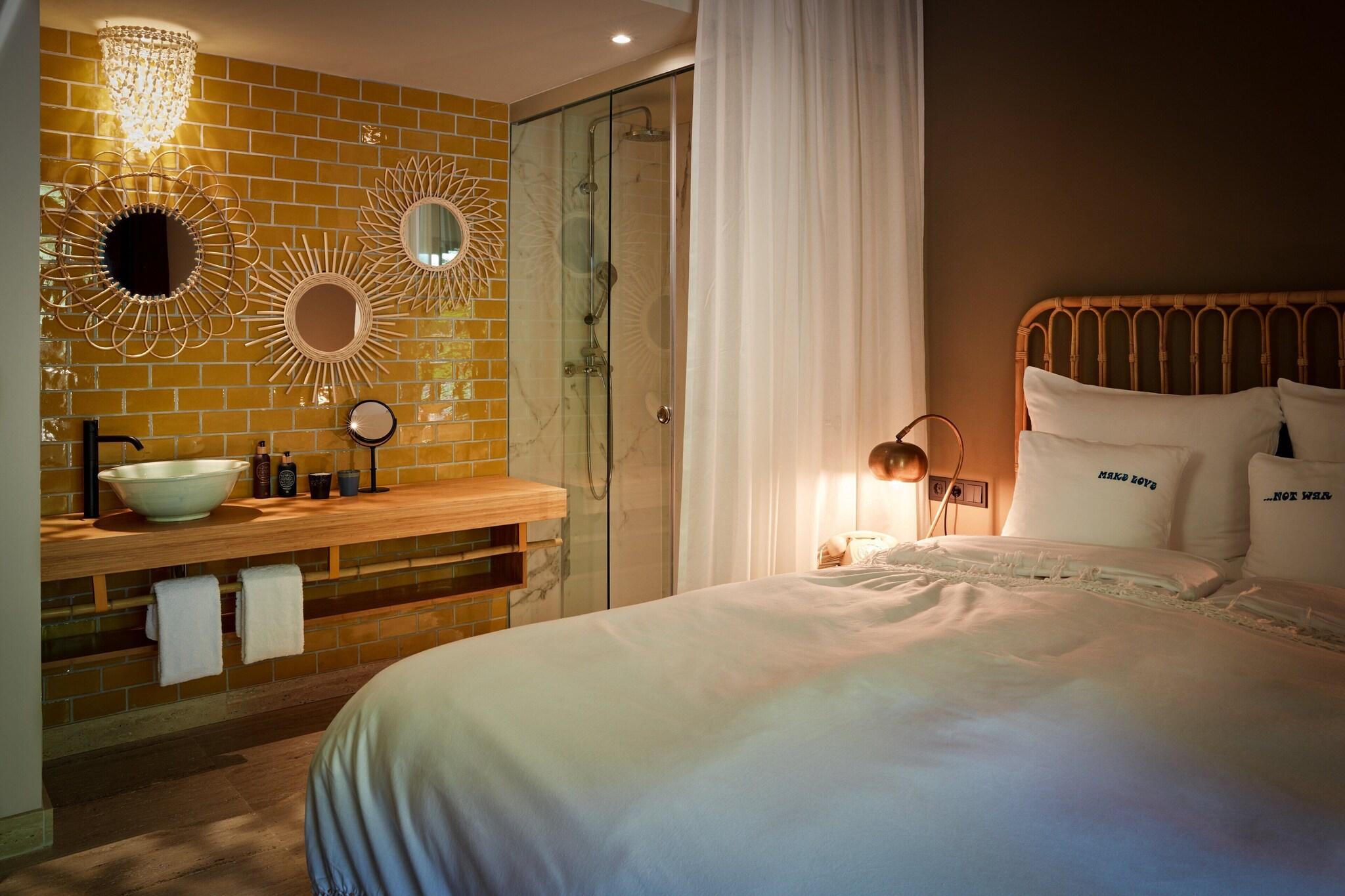 Suite Sea View King Bed