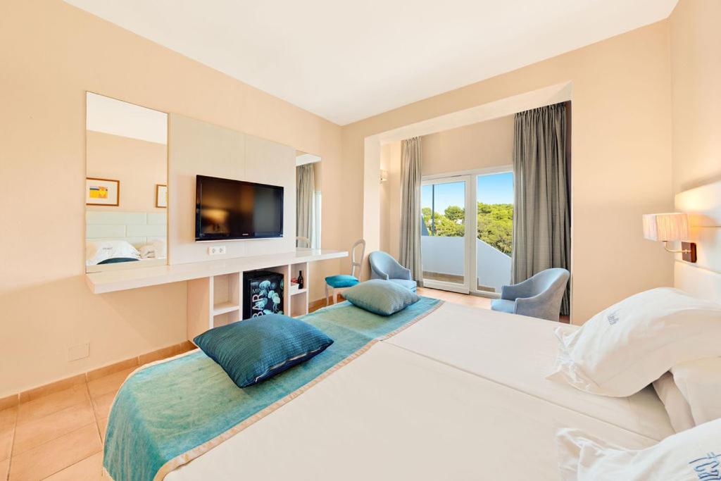 Double or Twin Superior Side Sea View