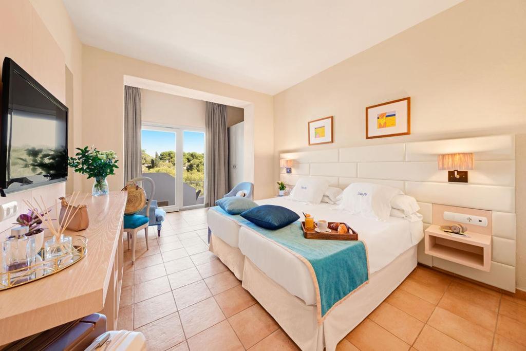 Double Single with Balcony