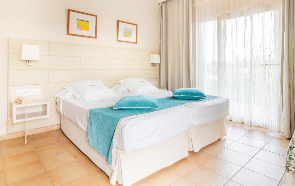 Junior Suite Side Sea View