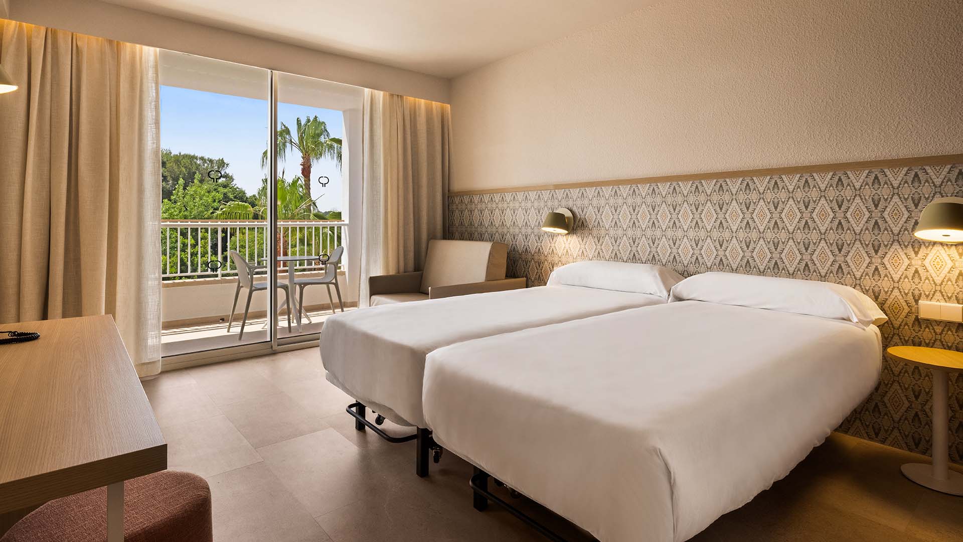 Double or Twin Standard