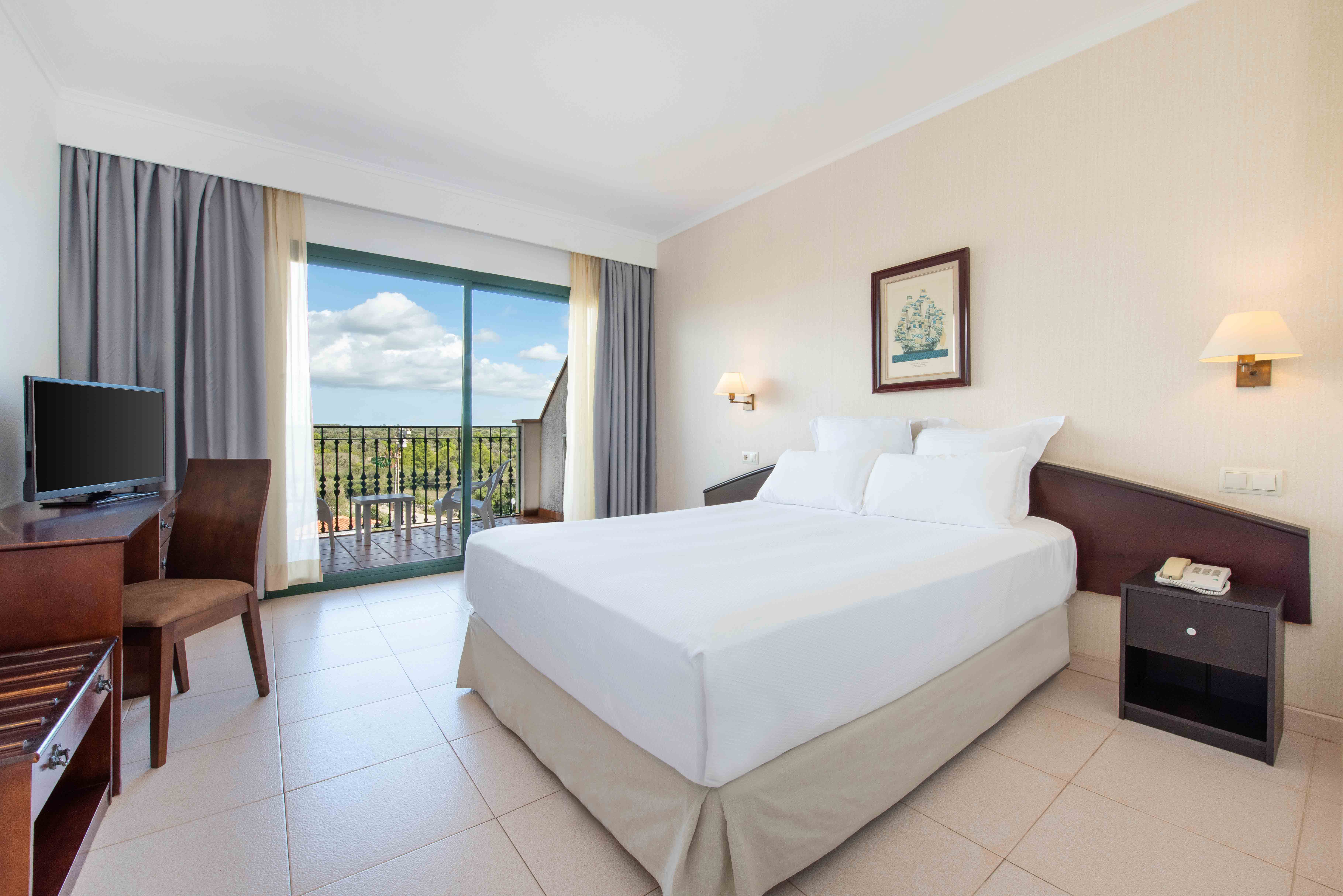 Double or Twin Sea View