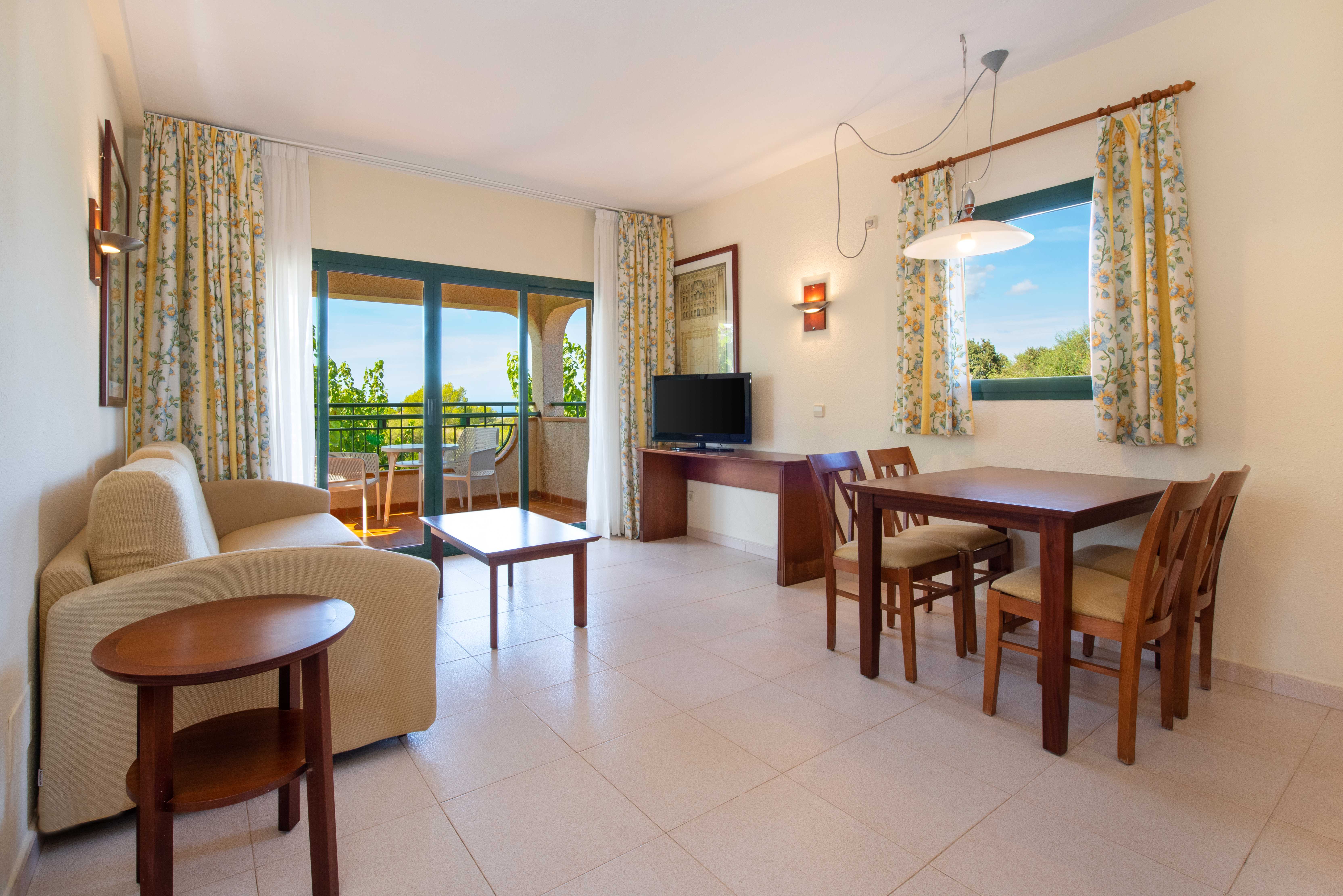 Apartment Capacity 4