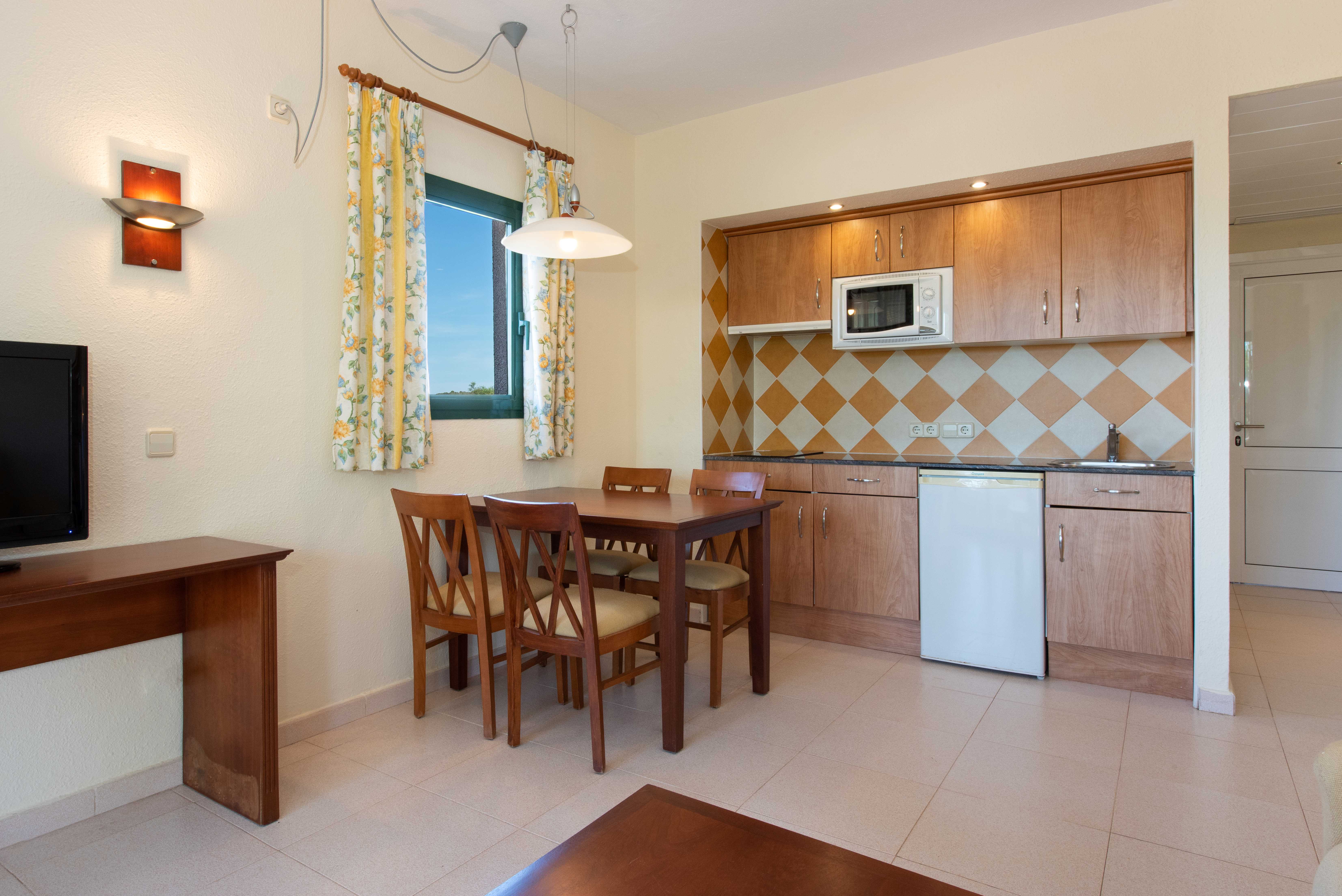 Apartment Capacity 4