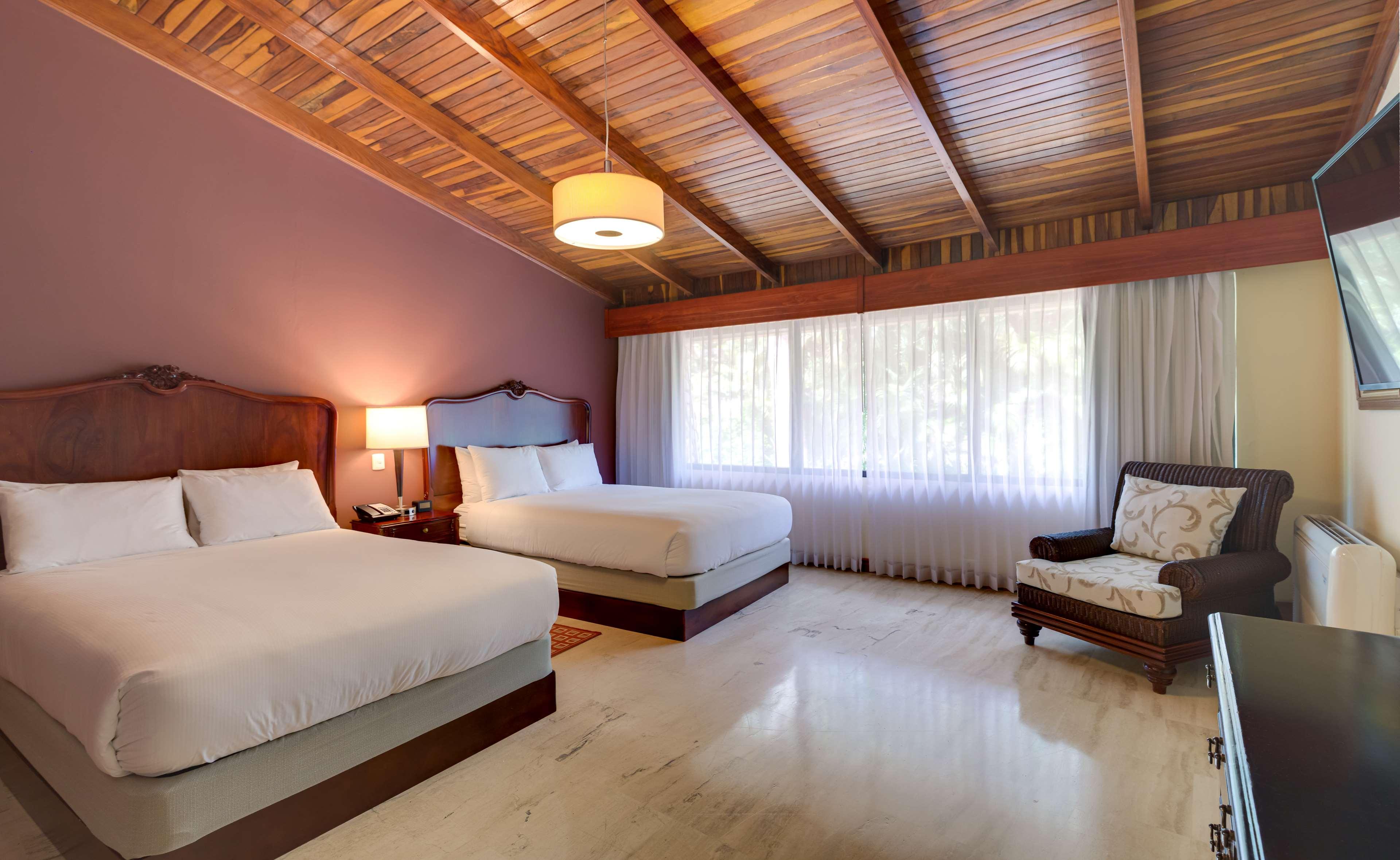 Junior Suite King Size Bed