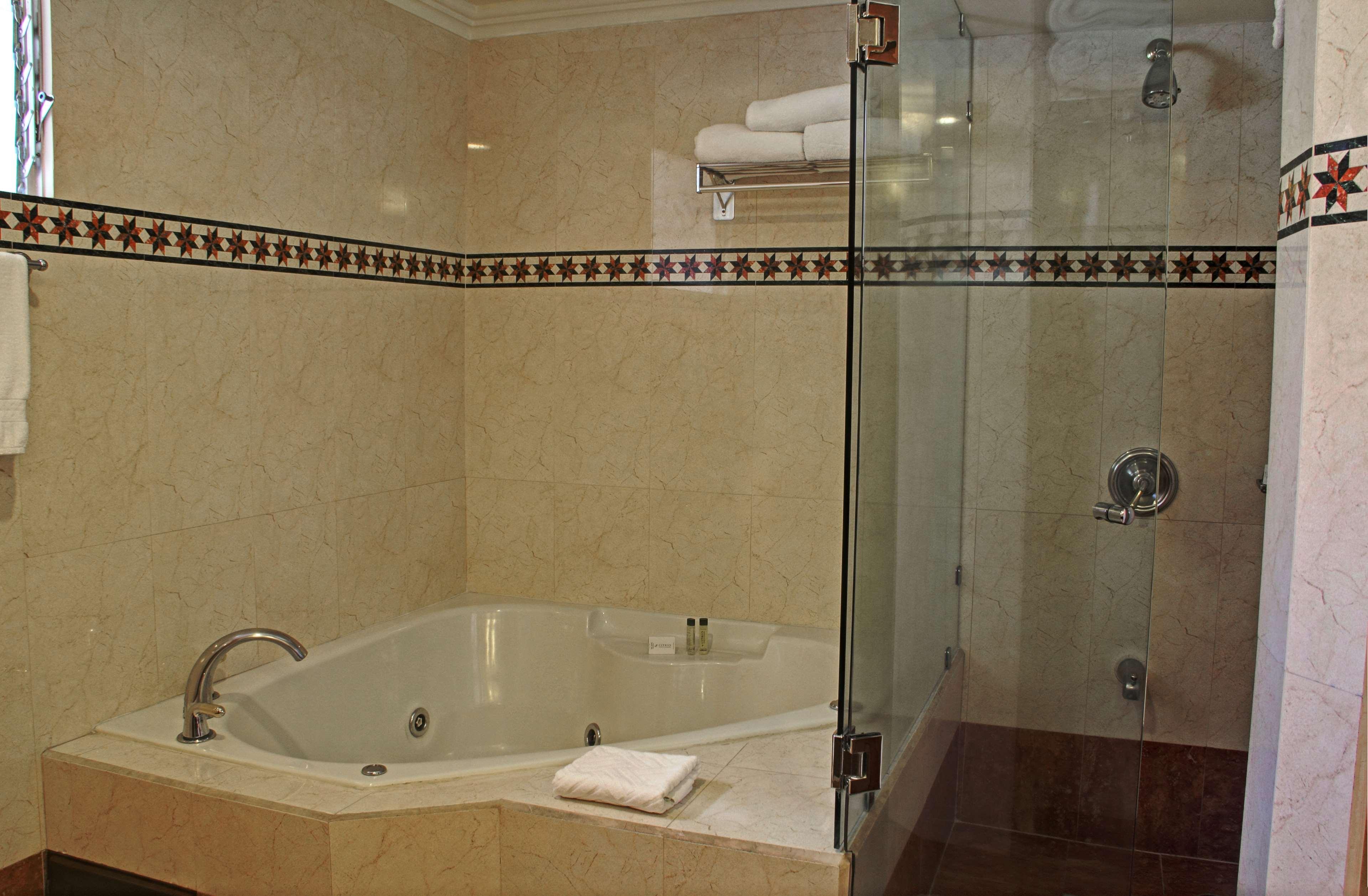 Junior Suite King Size Bed