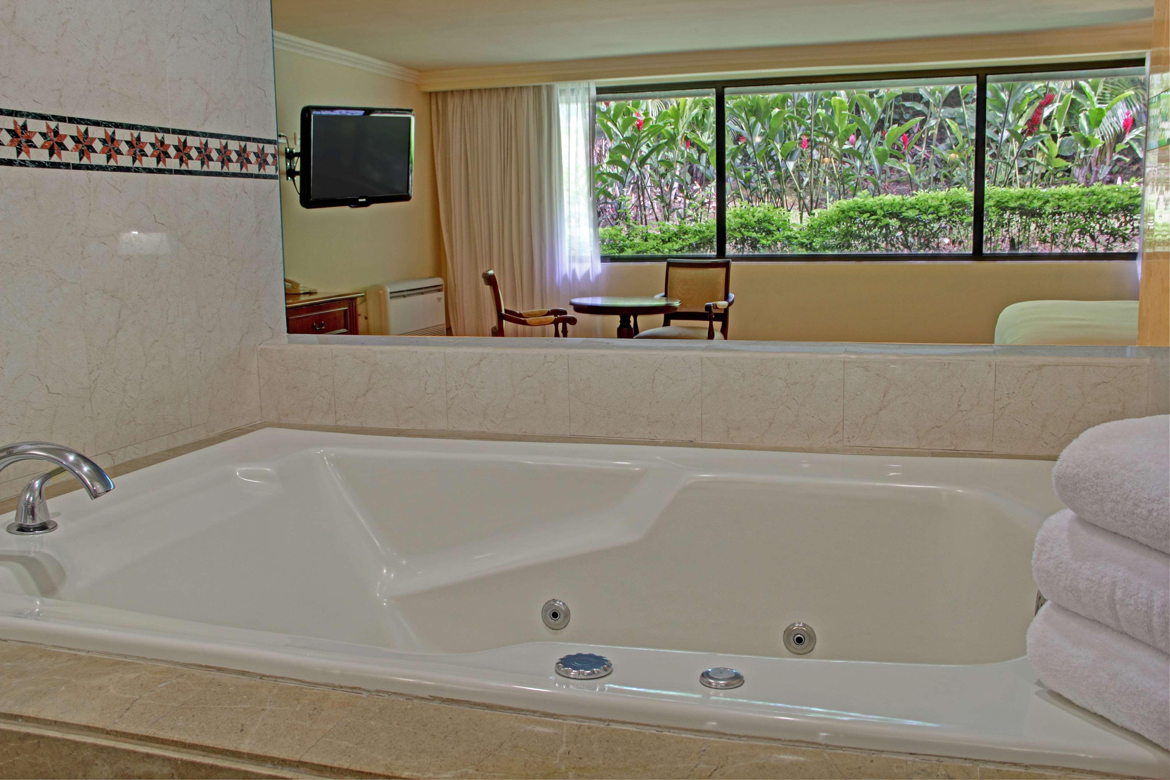 Junior Suite King Size Bed