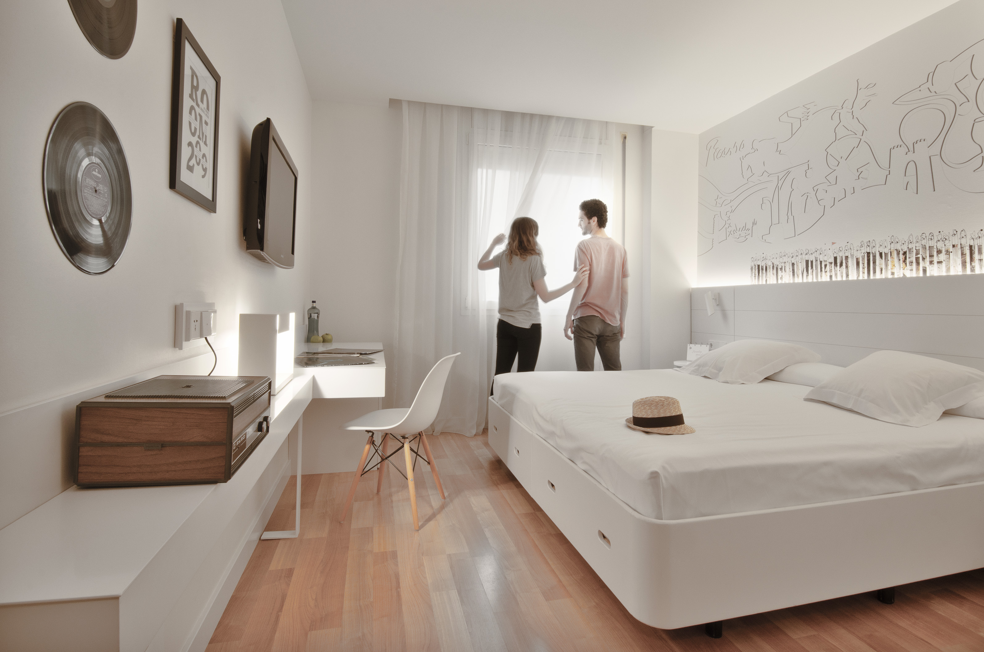 Double or Twin Standard