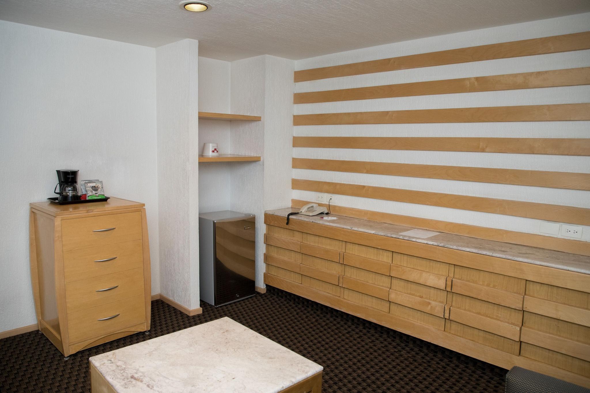 Junior Suite Queen Size Bed