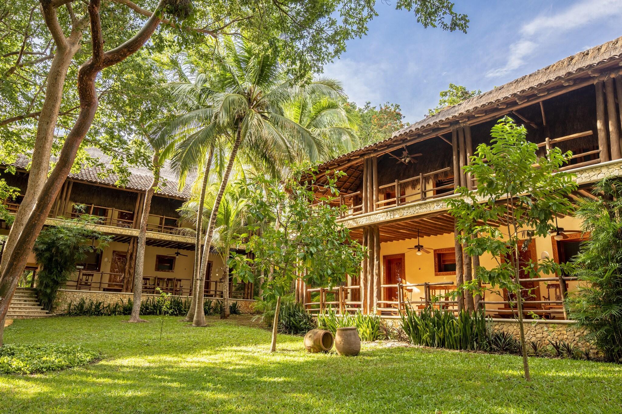 Bungalow King Bed with Jacuzzi