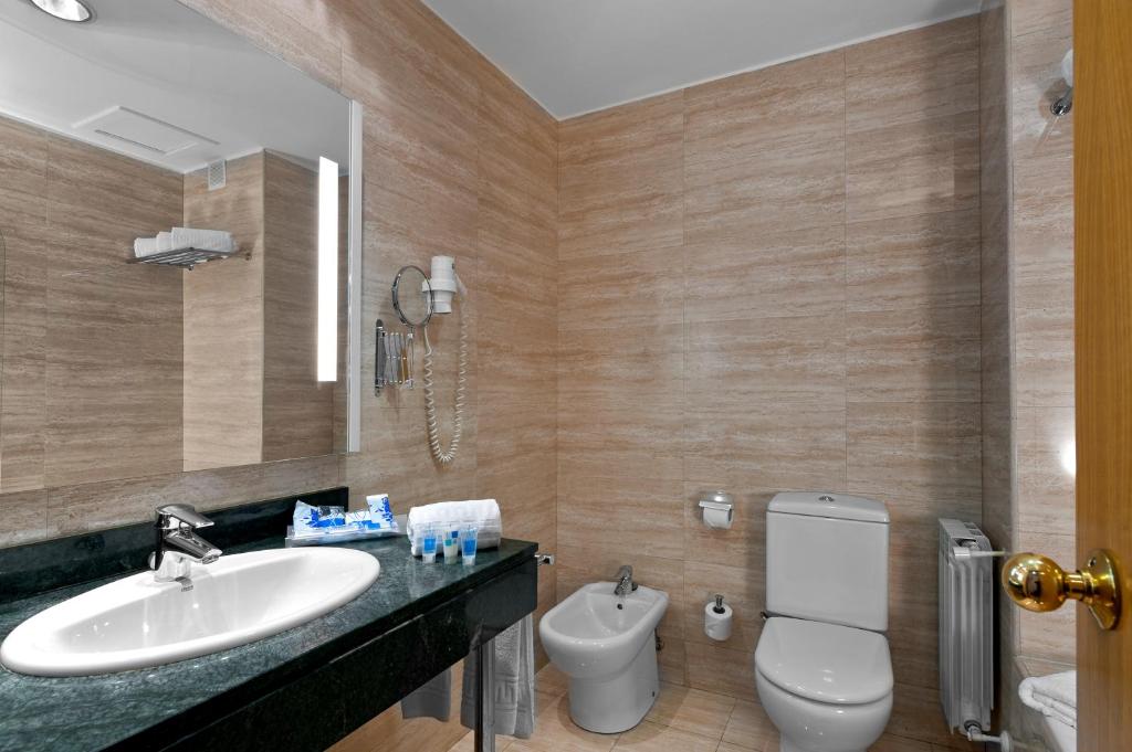 Double or Twin Standard