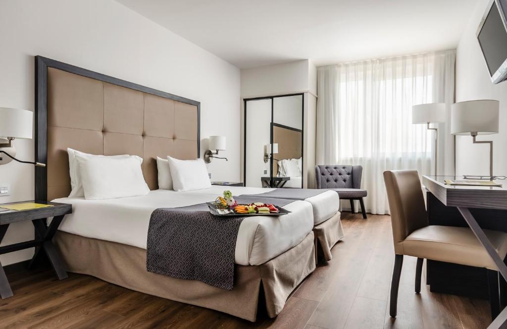 Double or Twin Standard