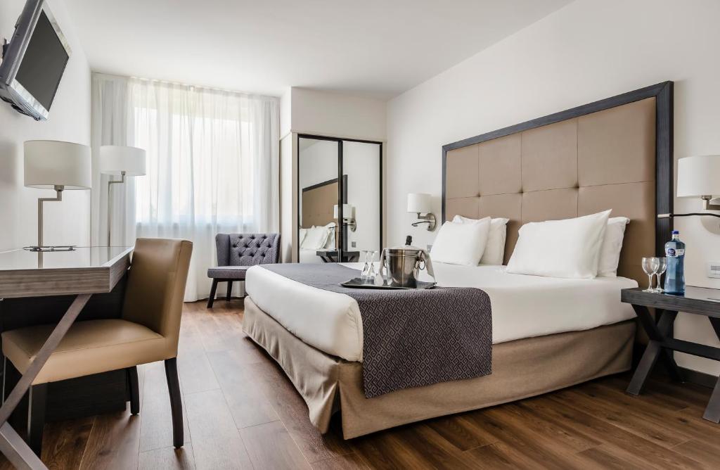 Double or Twin Standard