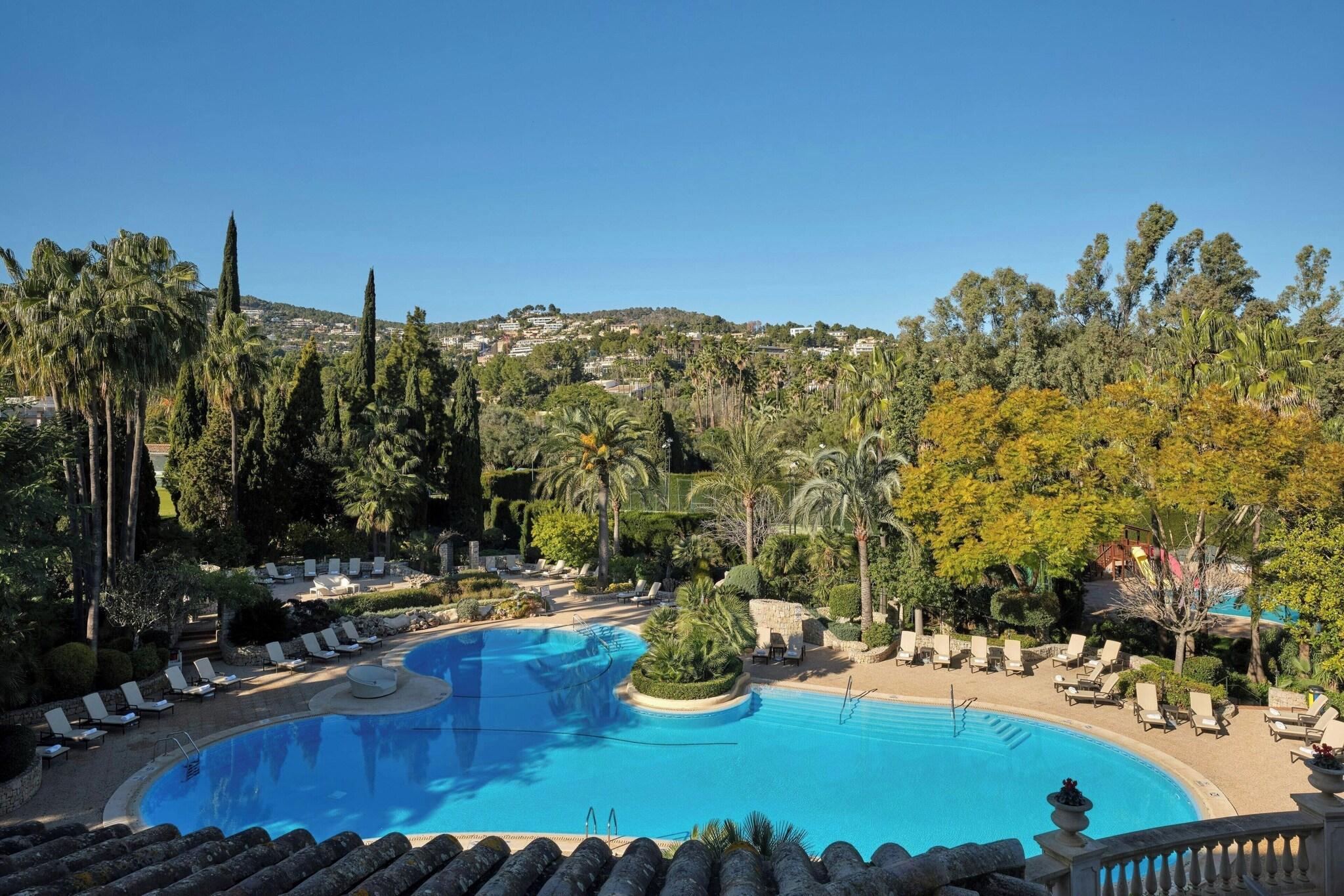 Double Deluxe Pool View