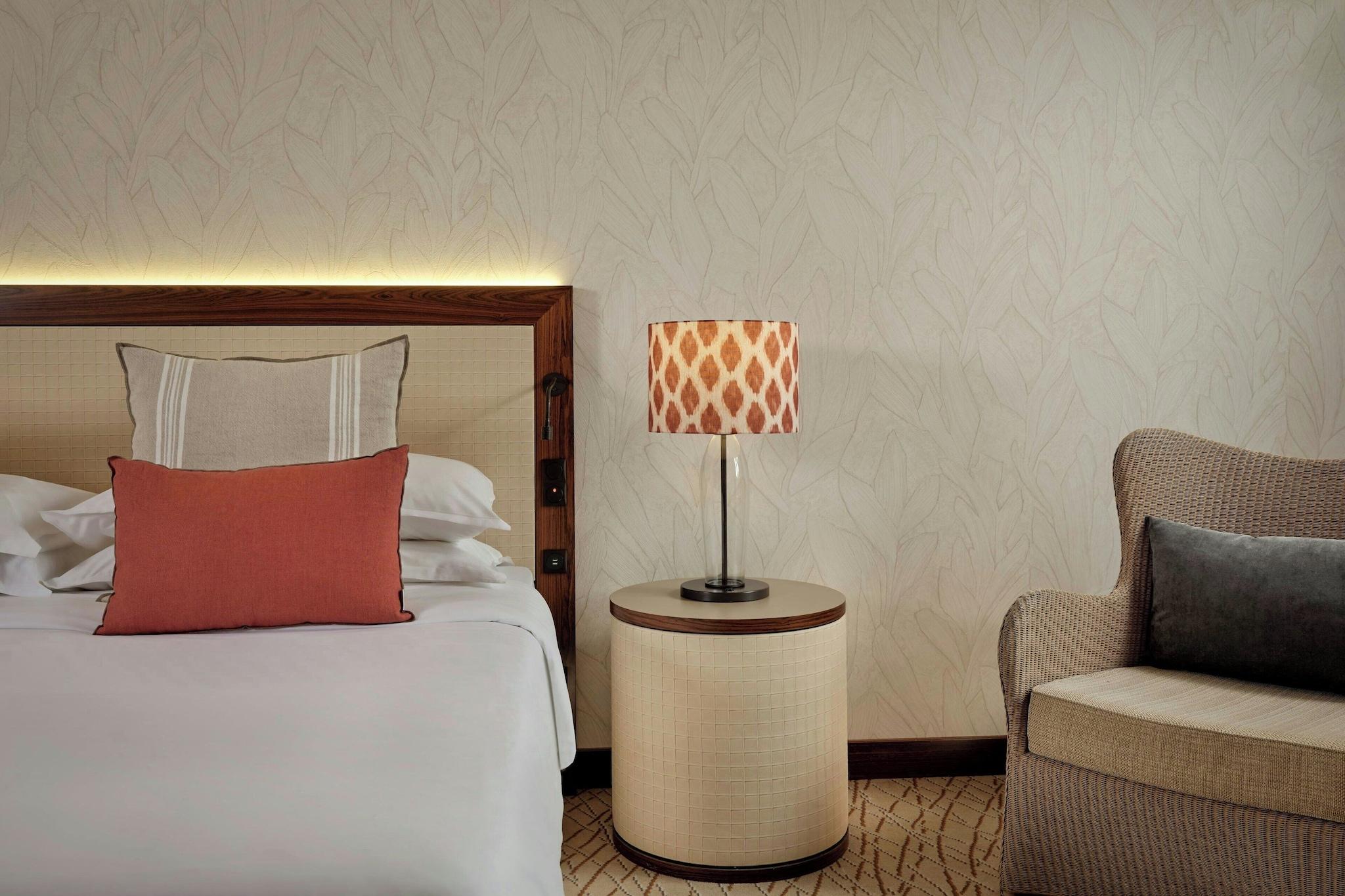 Double Superior King Bed