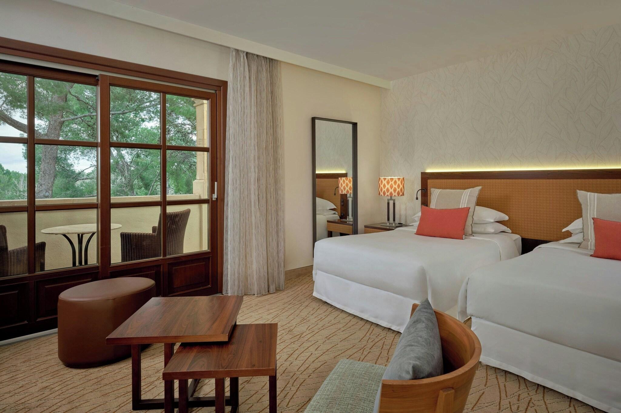 Twin Deluxe with Balcony