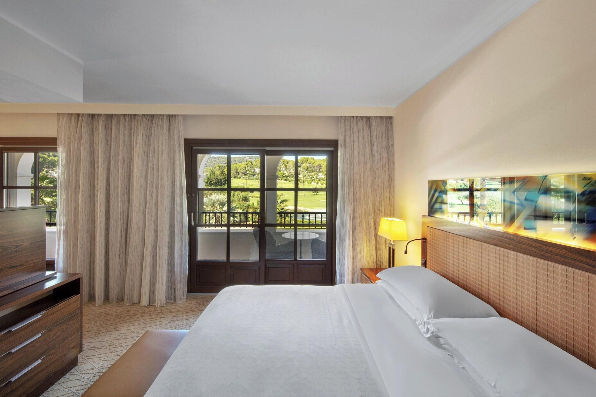 Junior Suite King Size Bed