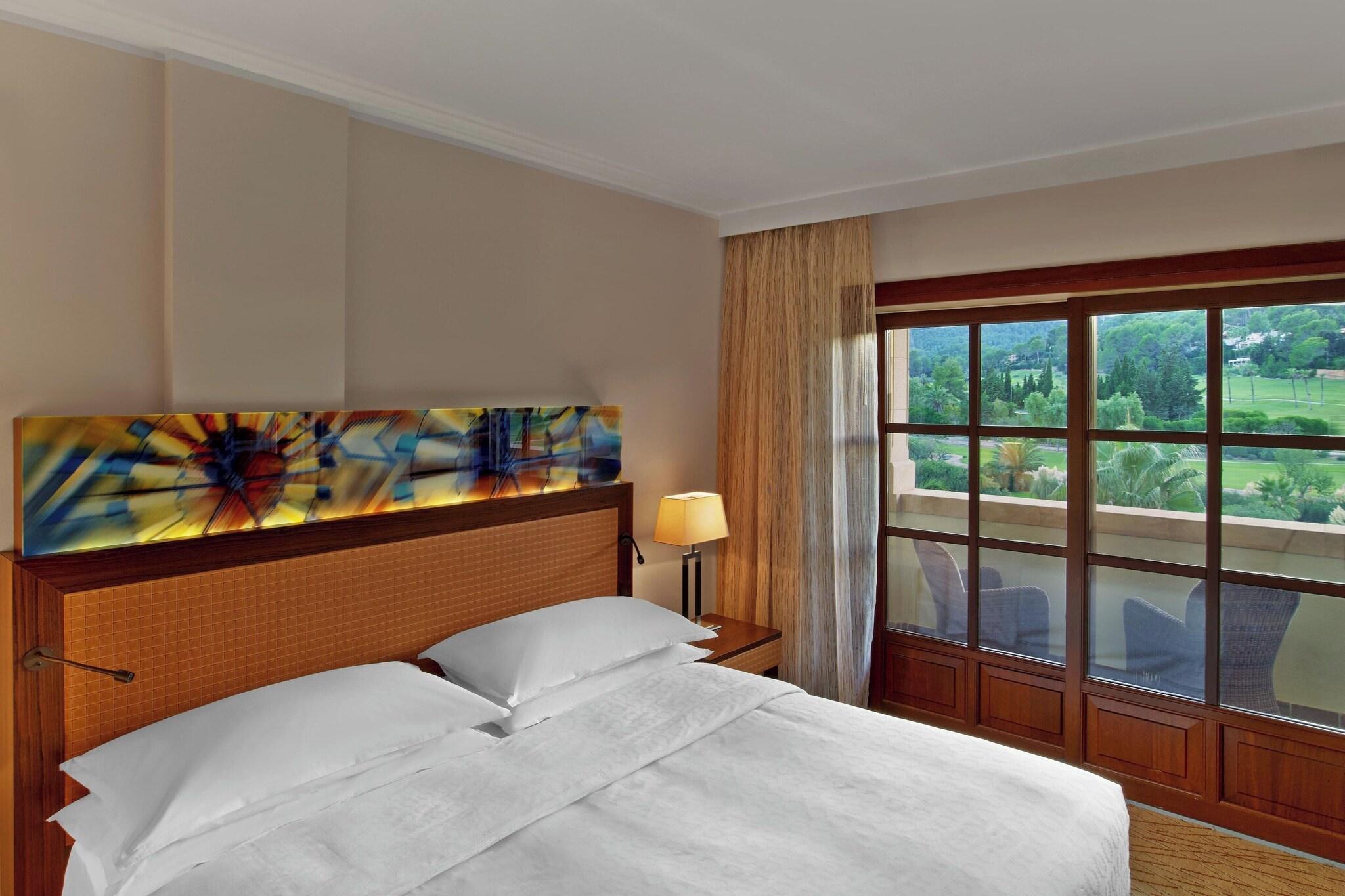 Junior Suite King Size Bed