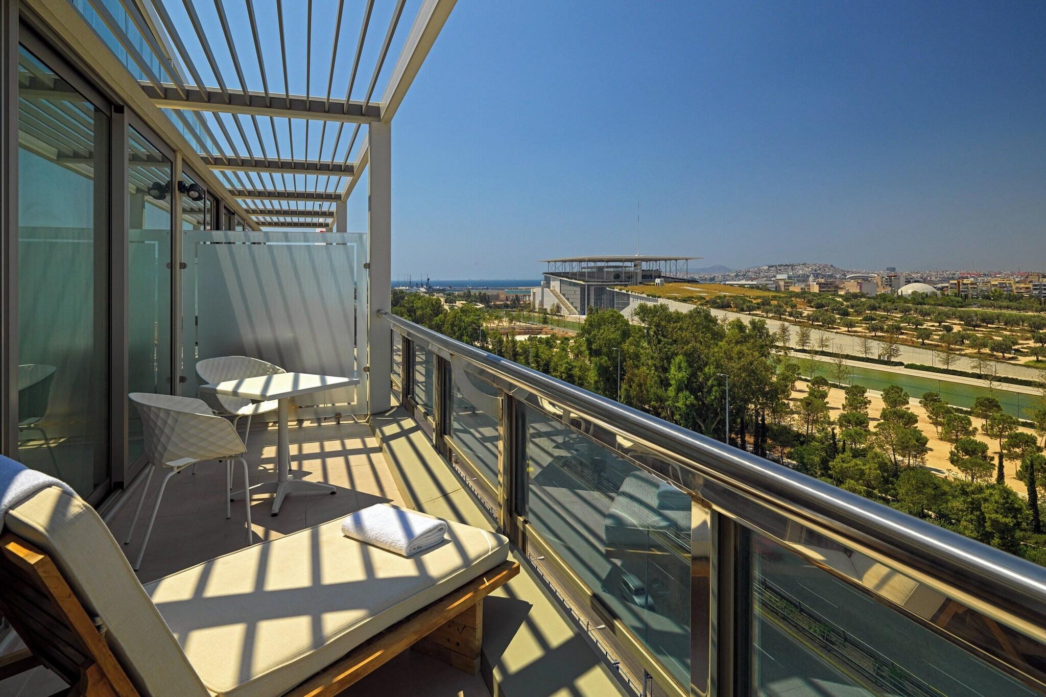 Junior Suite City View King Bed