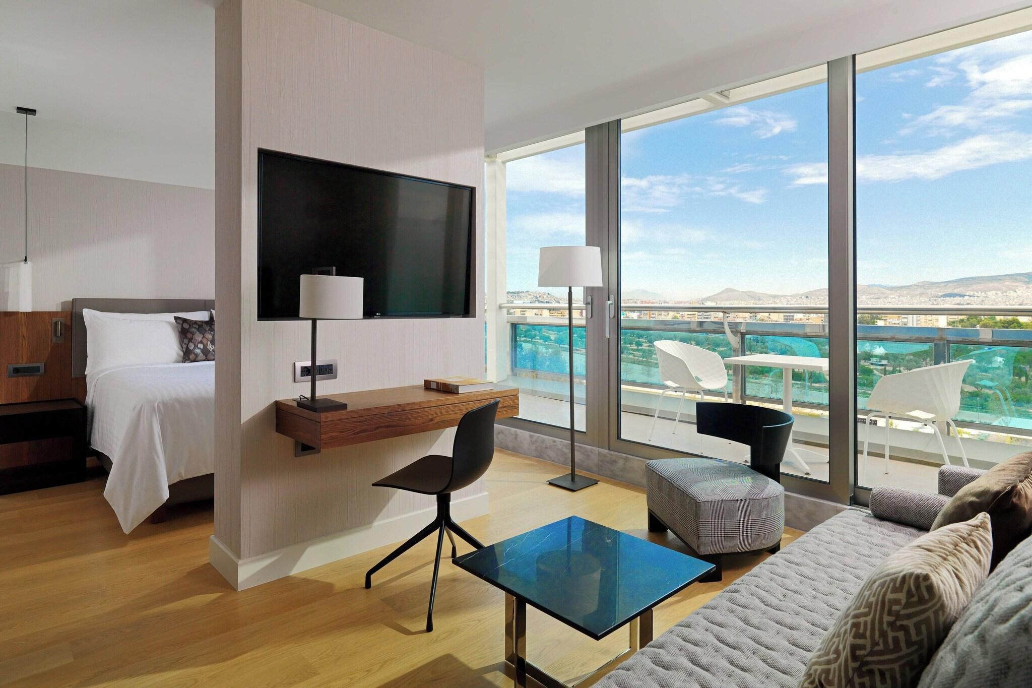 Junior Suite City View King Bed