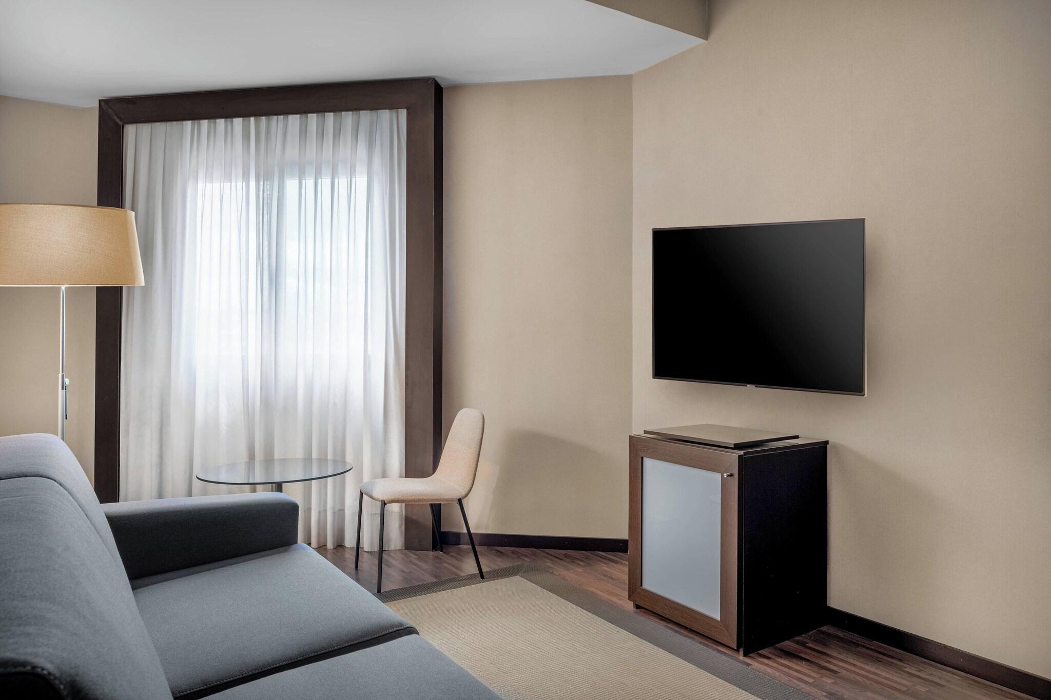 Junior Suite King Size Bed