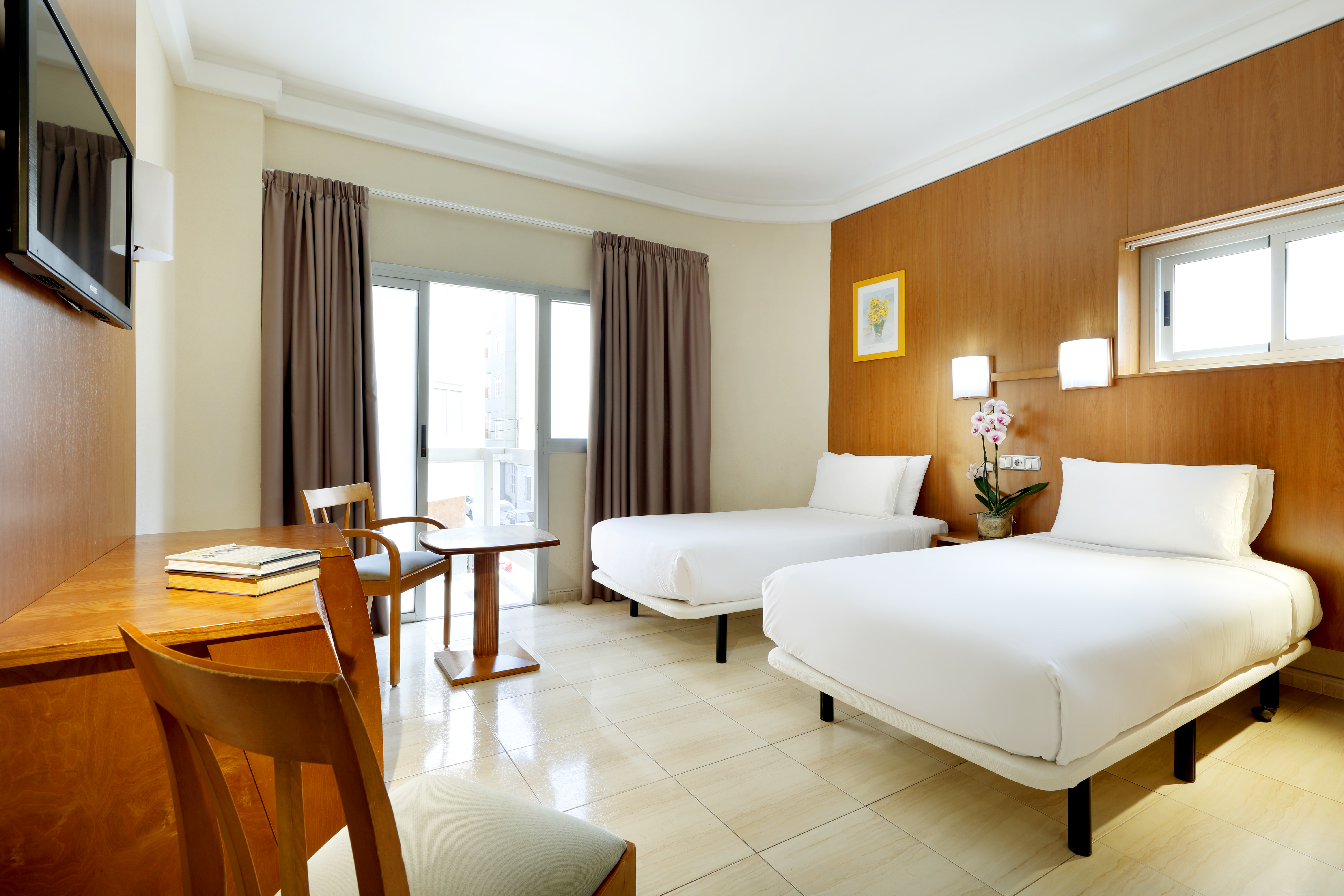 Double or Twin Standard