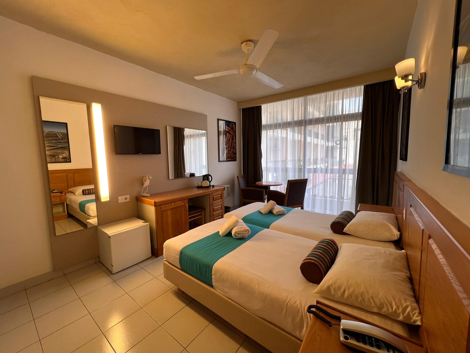 Double or Twin Standard