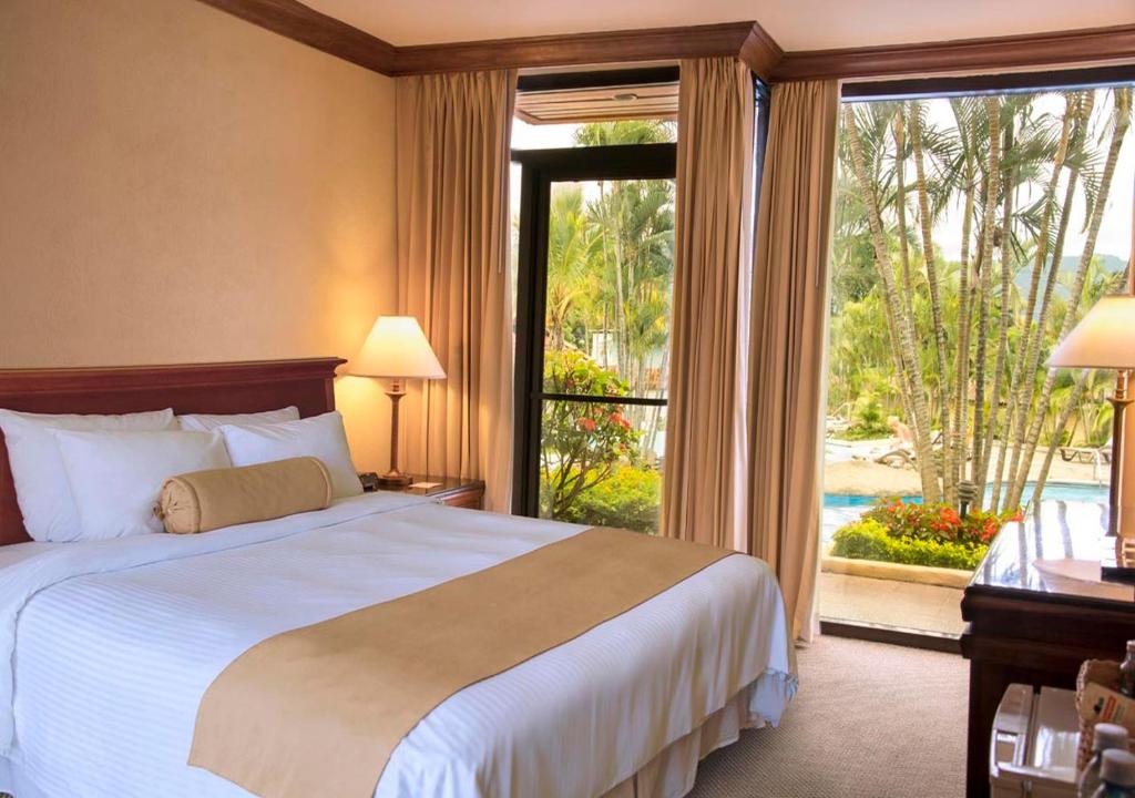 Room Deluxe King Bed