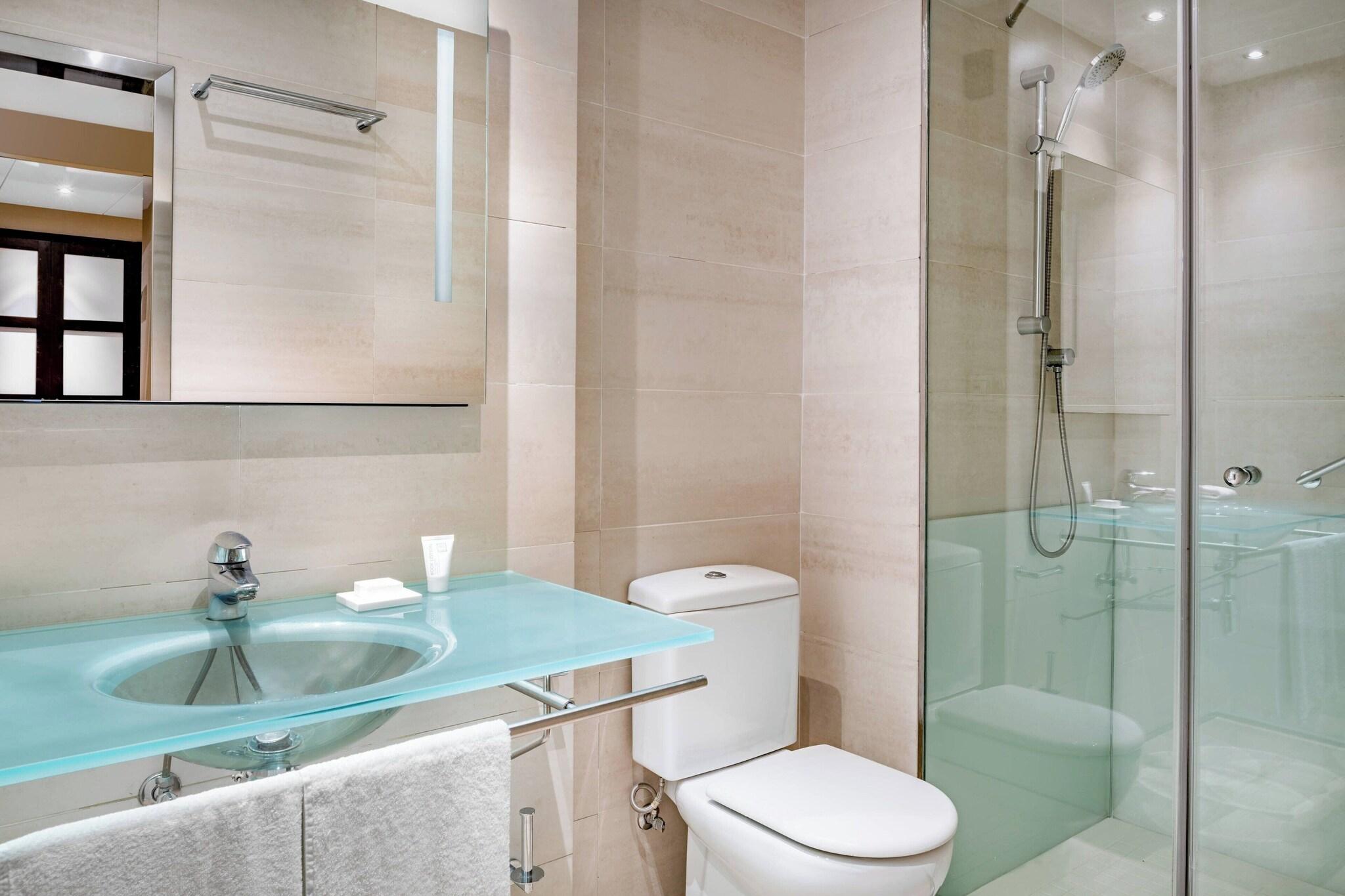 Double Queen Size Bed