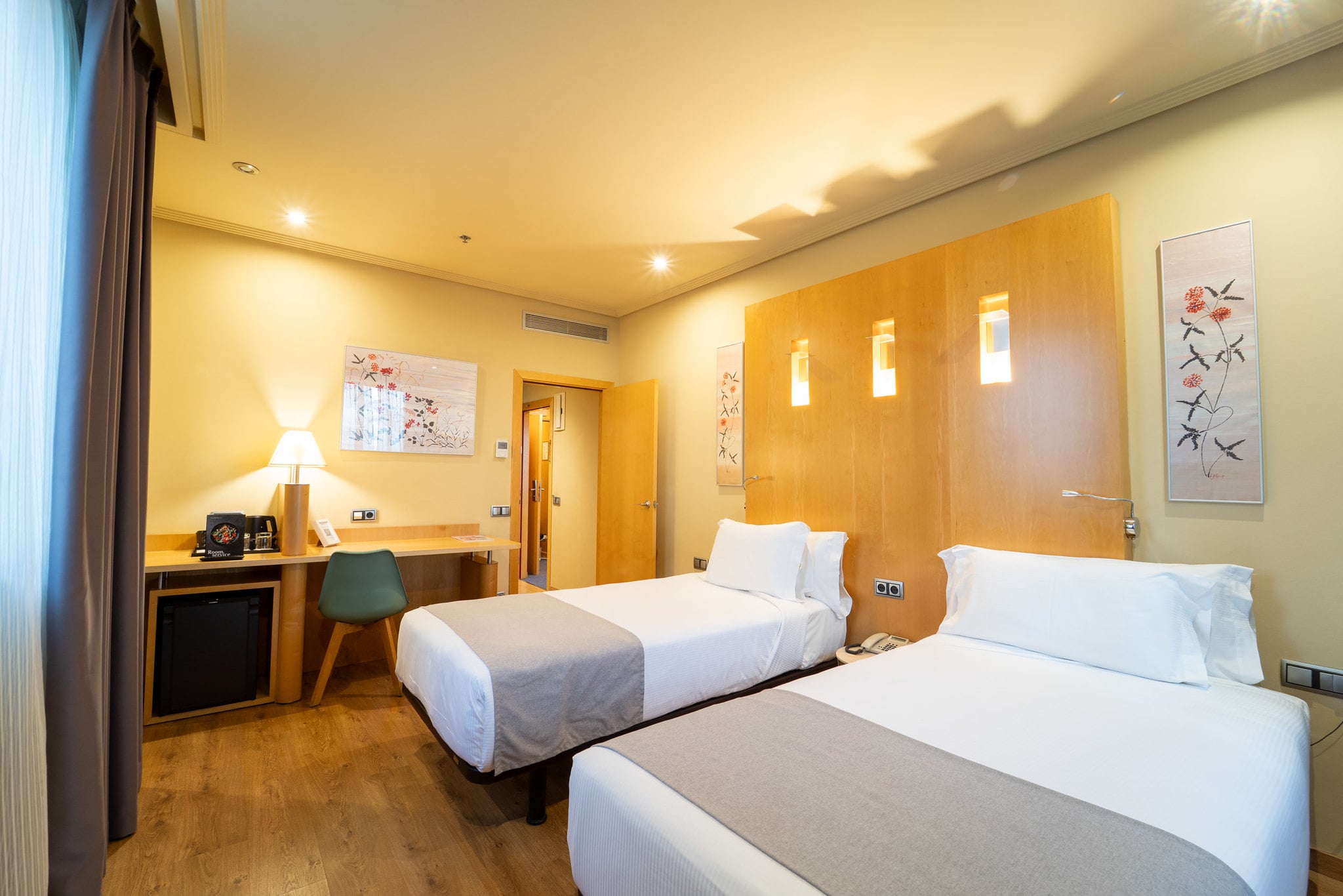 Family Room Capacity 4