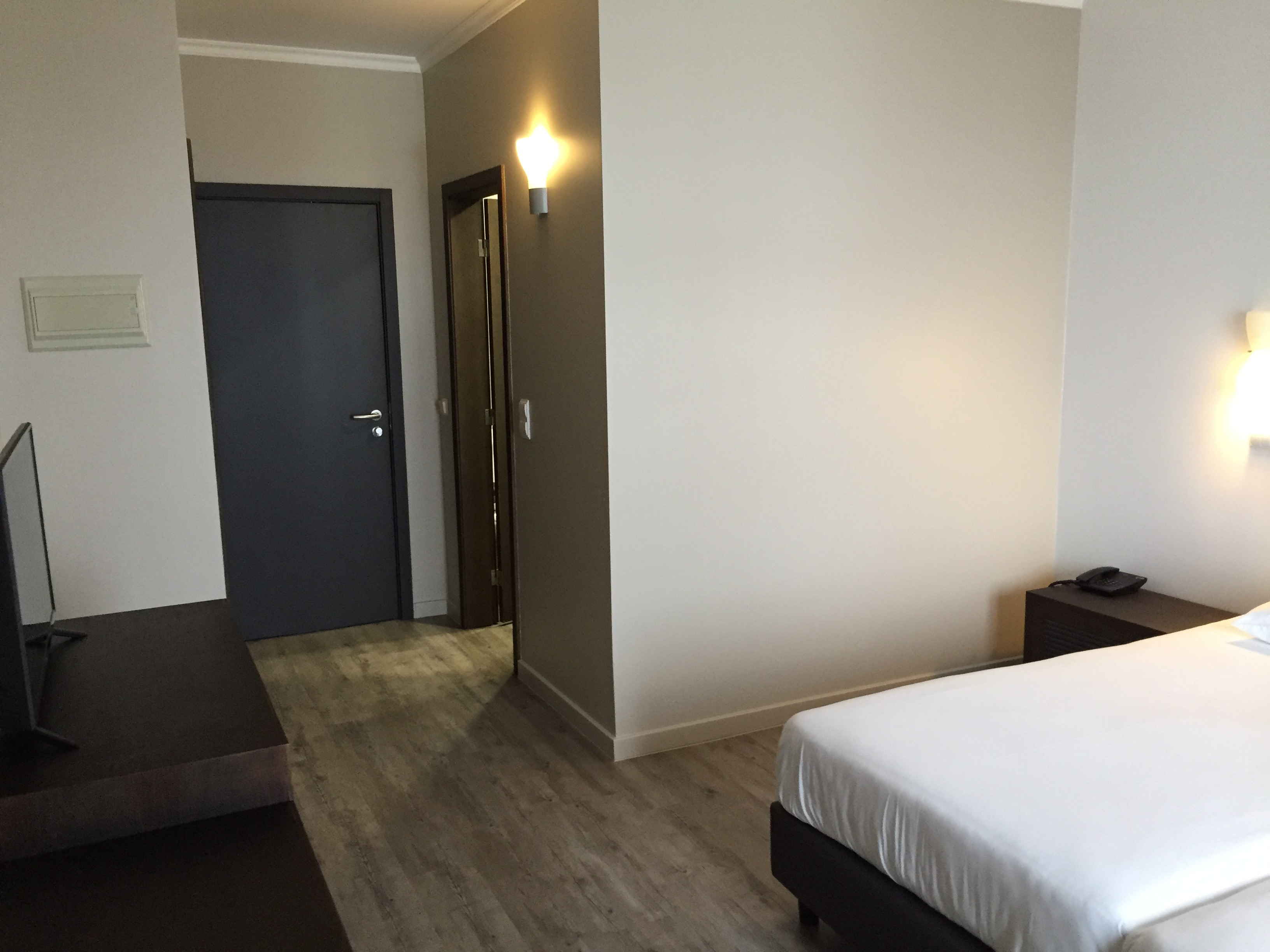 Double or Twin Mountain View