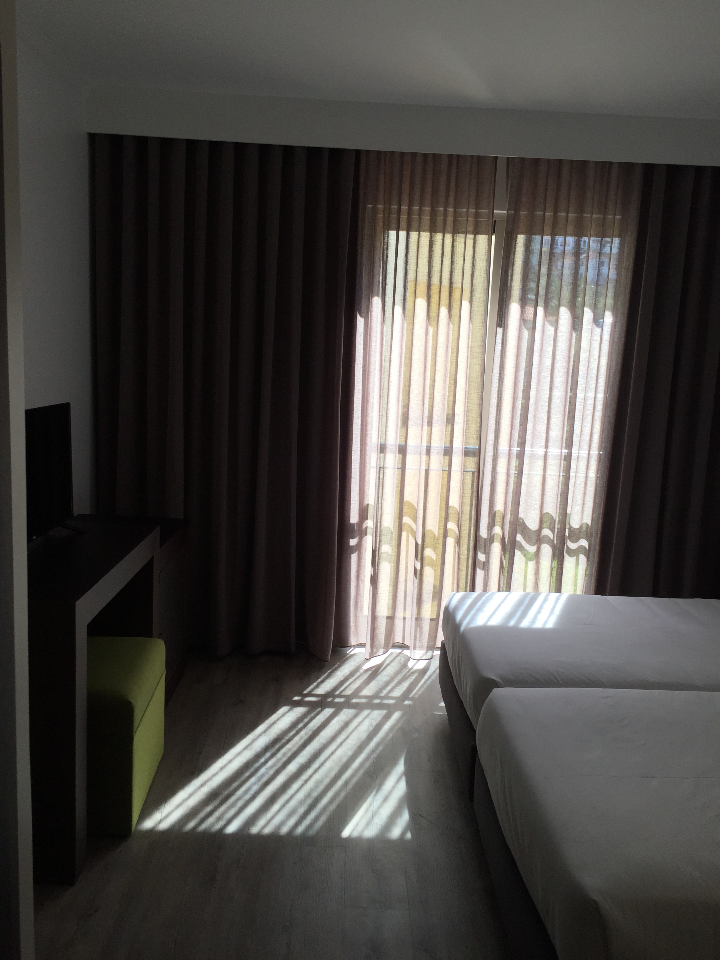 Single Mountain View