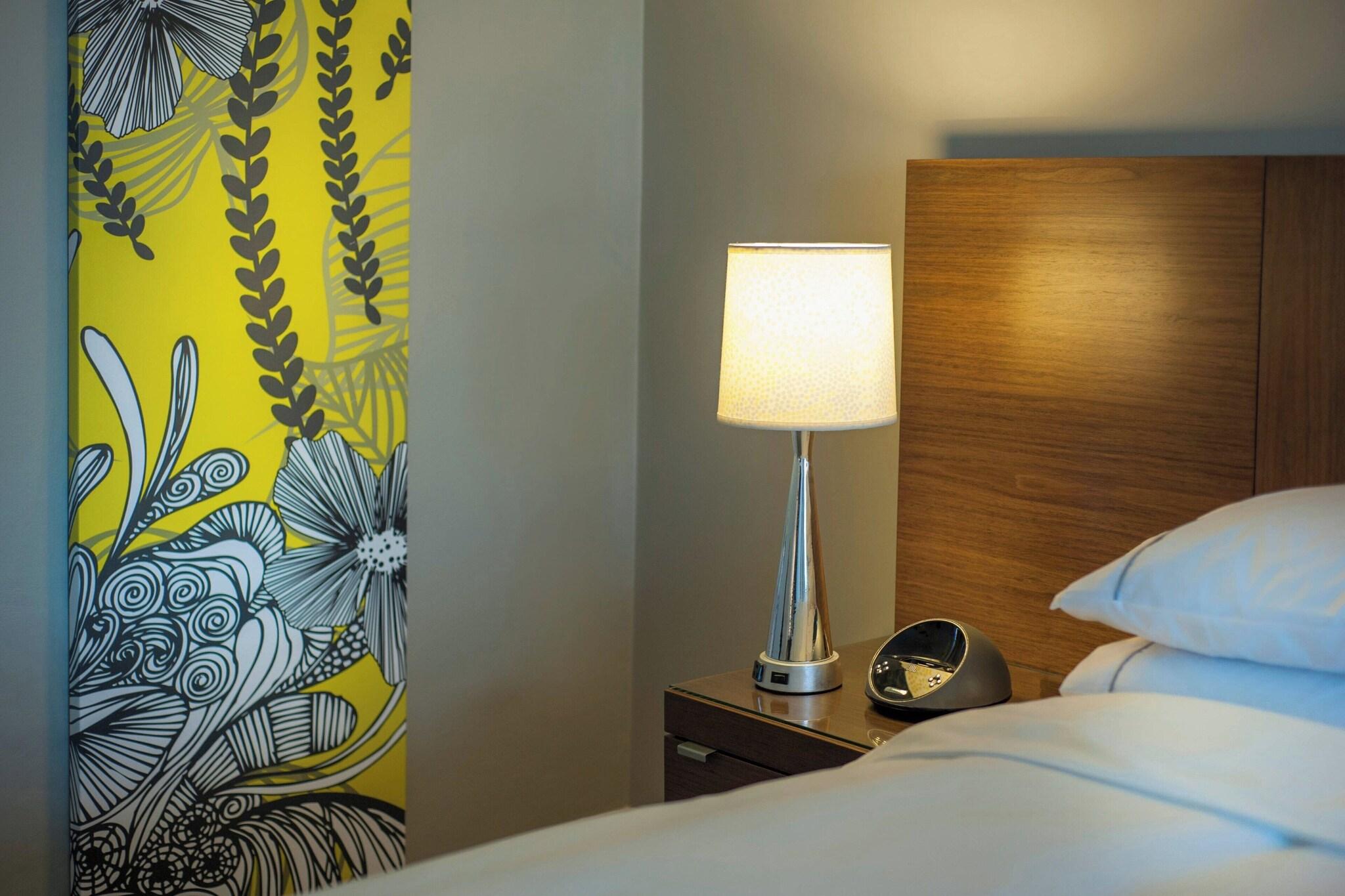 Double Partial Ocean View King Bed