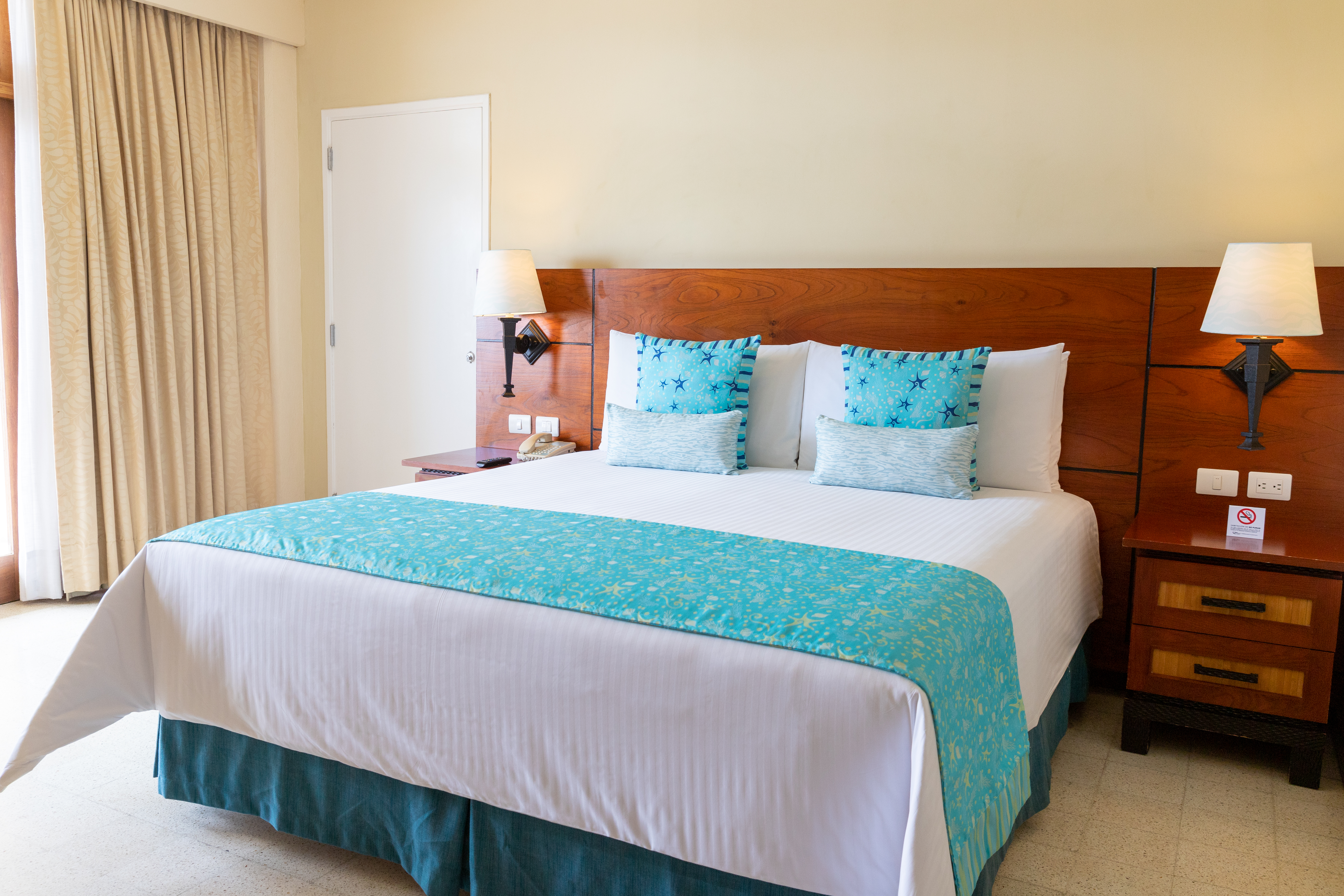 Double Deluxe King Bed