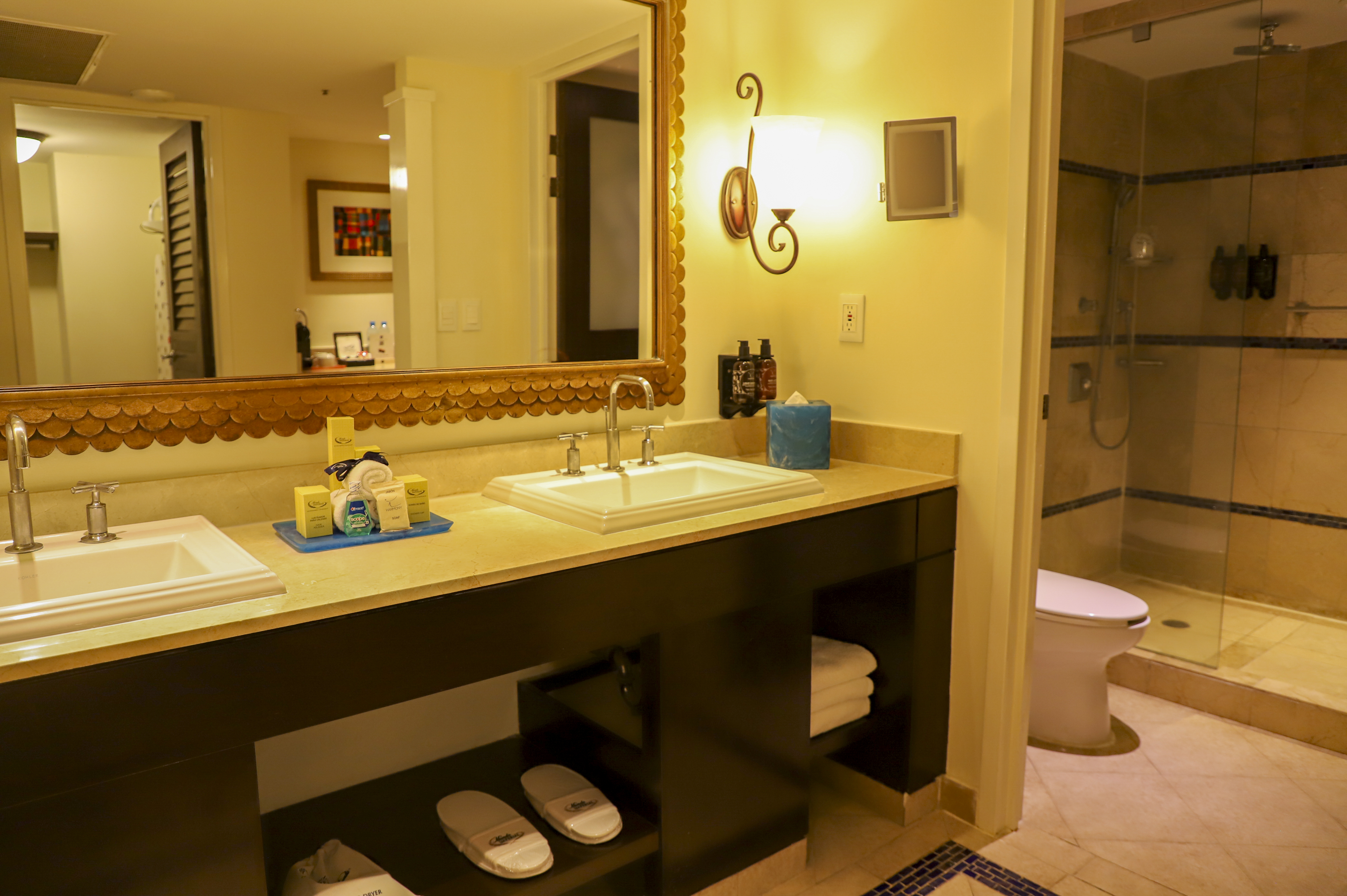 Double Deluxe One Bed