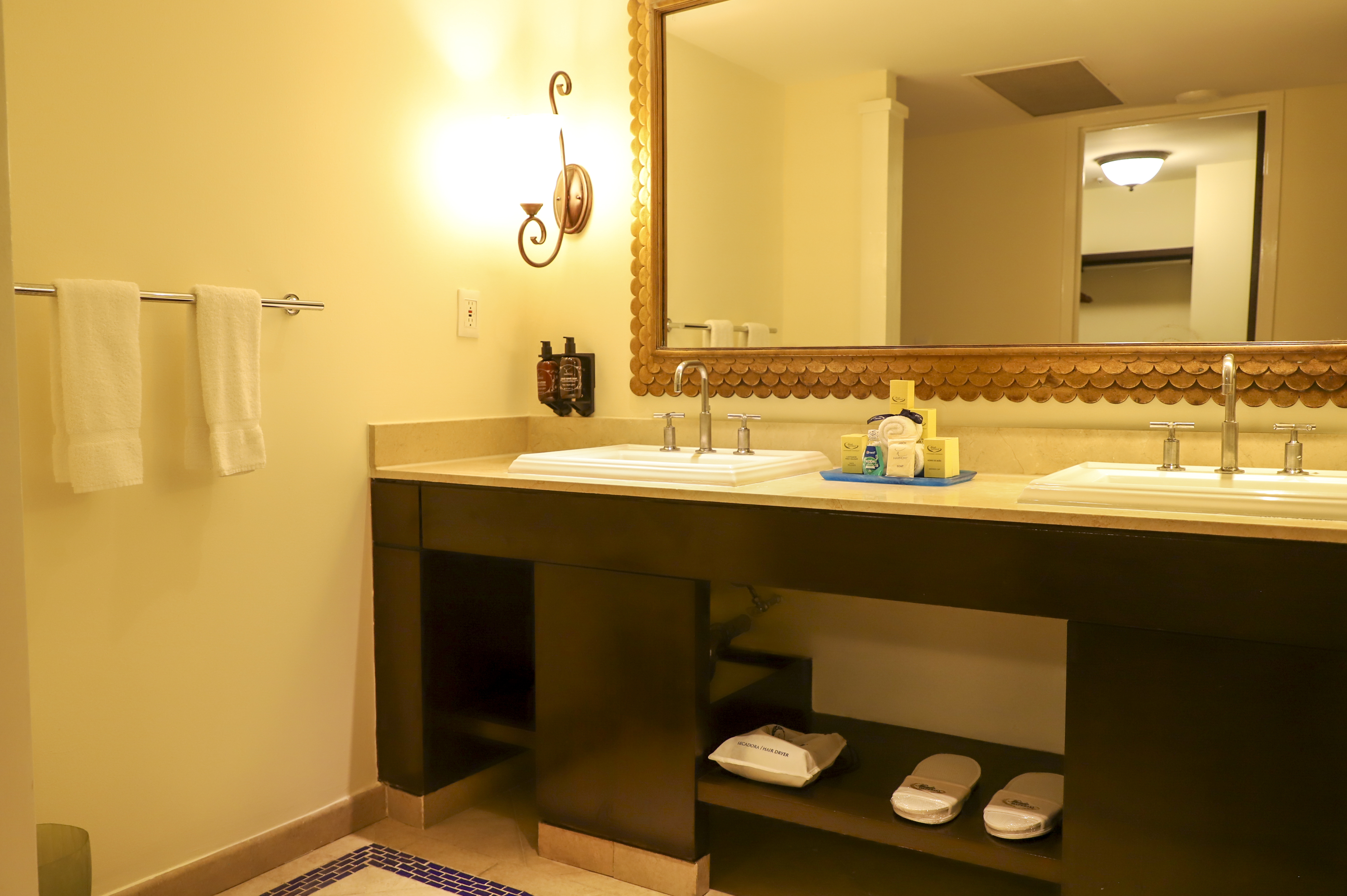 Double Deluxe Two Double Beds