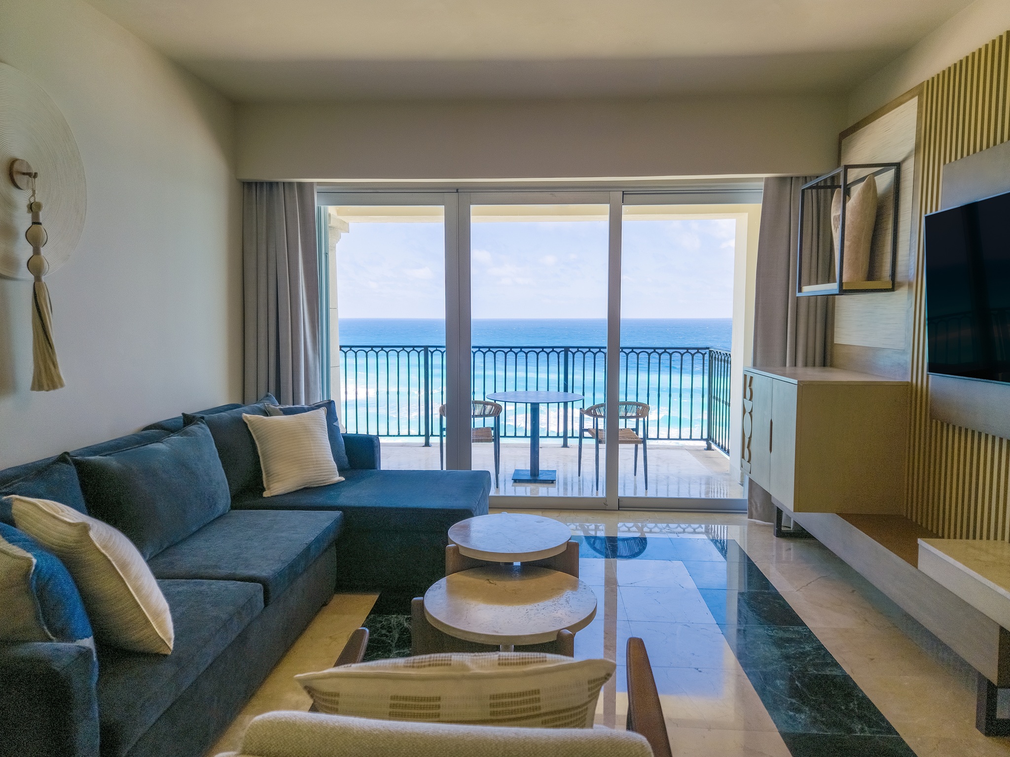 Family Room Capacity 2