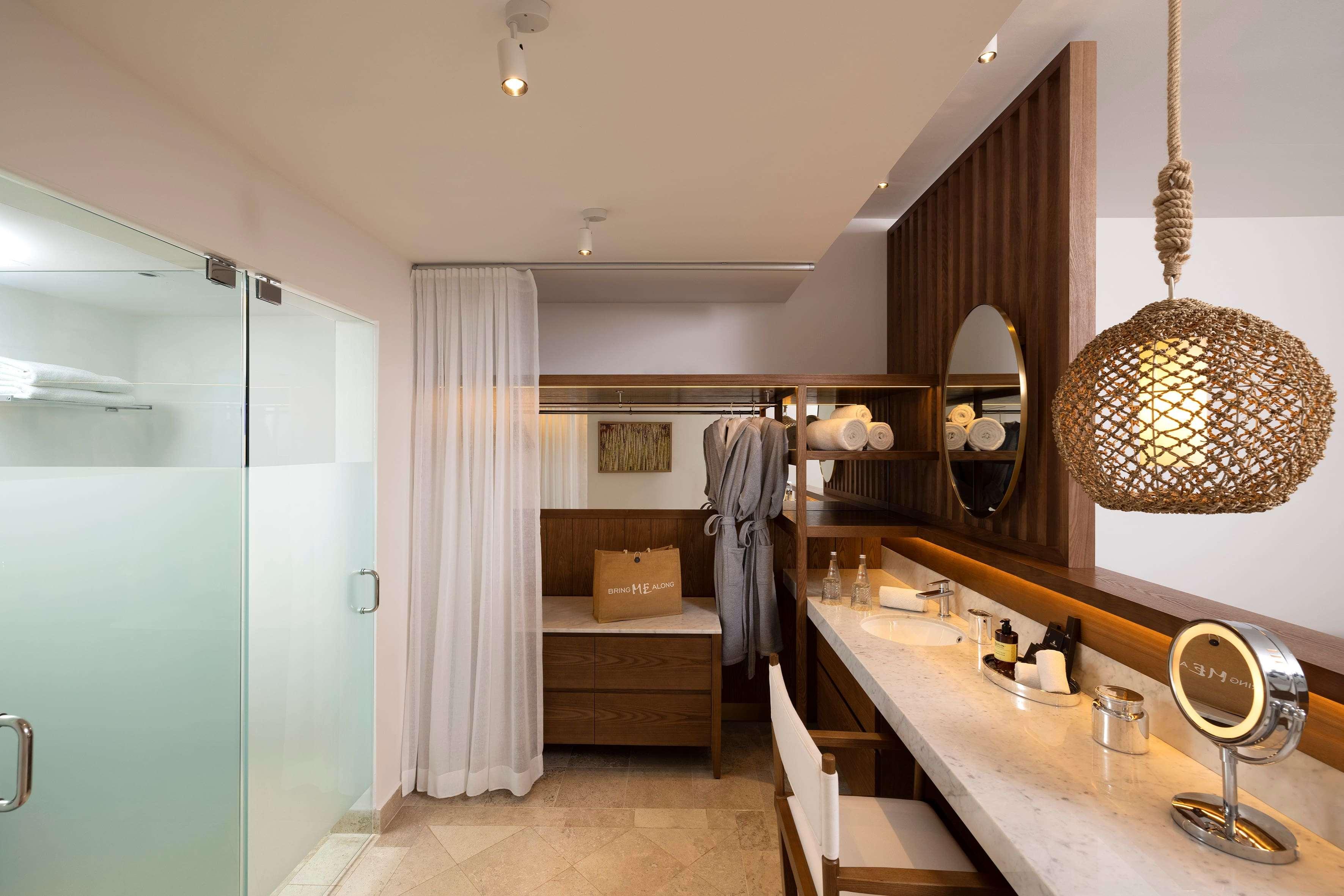 Junior Suite Beach Front