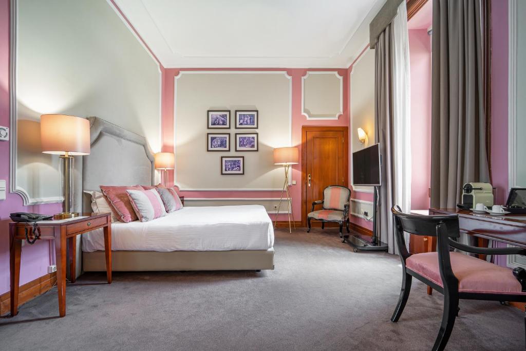 Double or Twin Deluxe