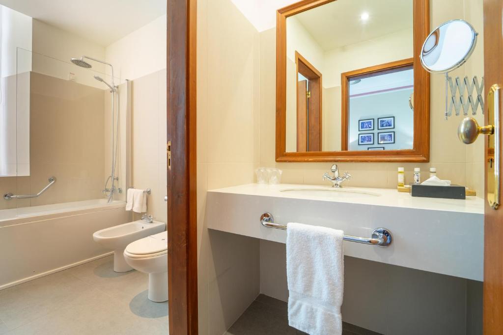 Double or Twin Deluxe