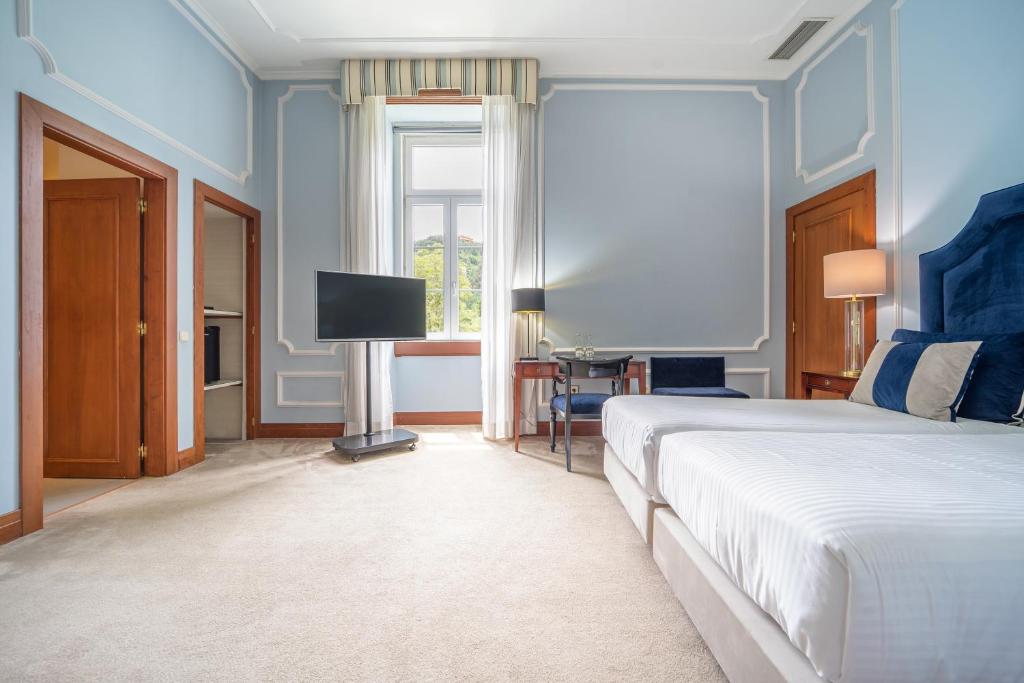 Double or Twin Deluxe