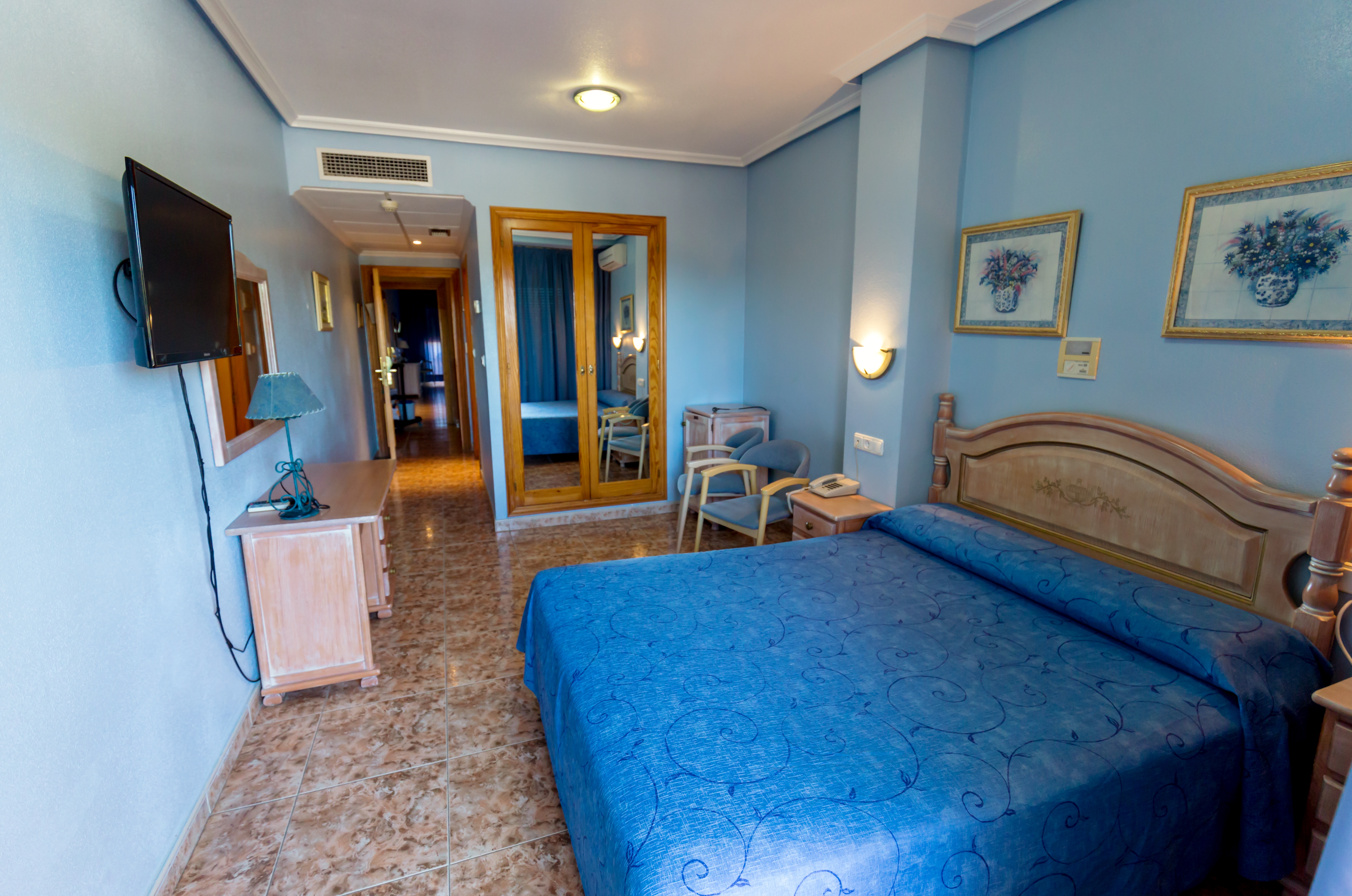 Double or Twin Standard